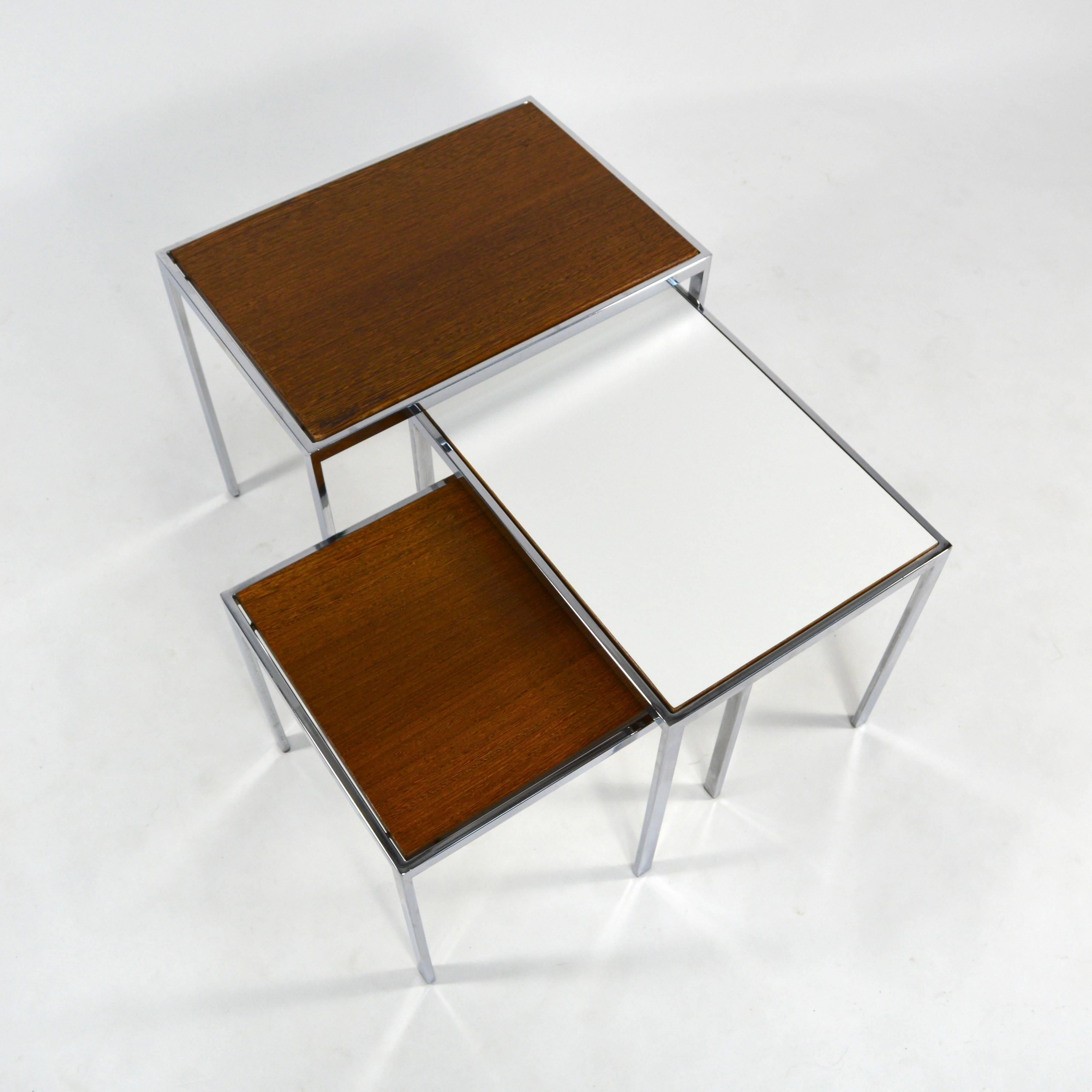 Set of Three Nesting Tables with Turnable Tops, 1960s  In Fair Condition In Pijnacker, Zuid-Holland