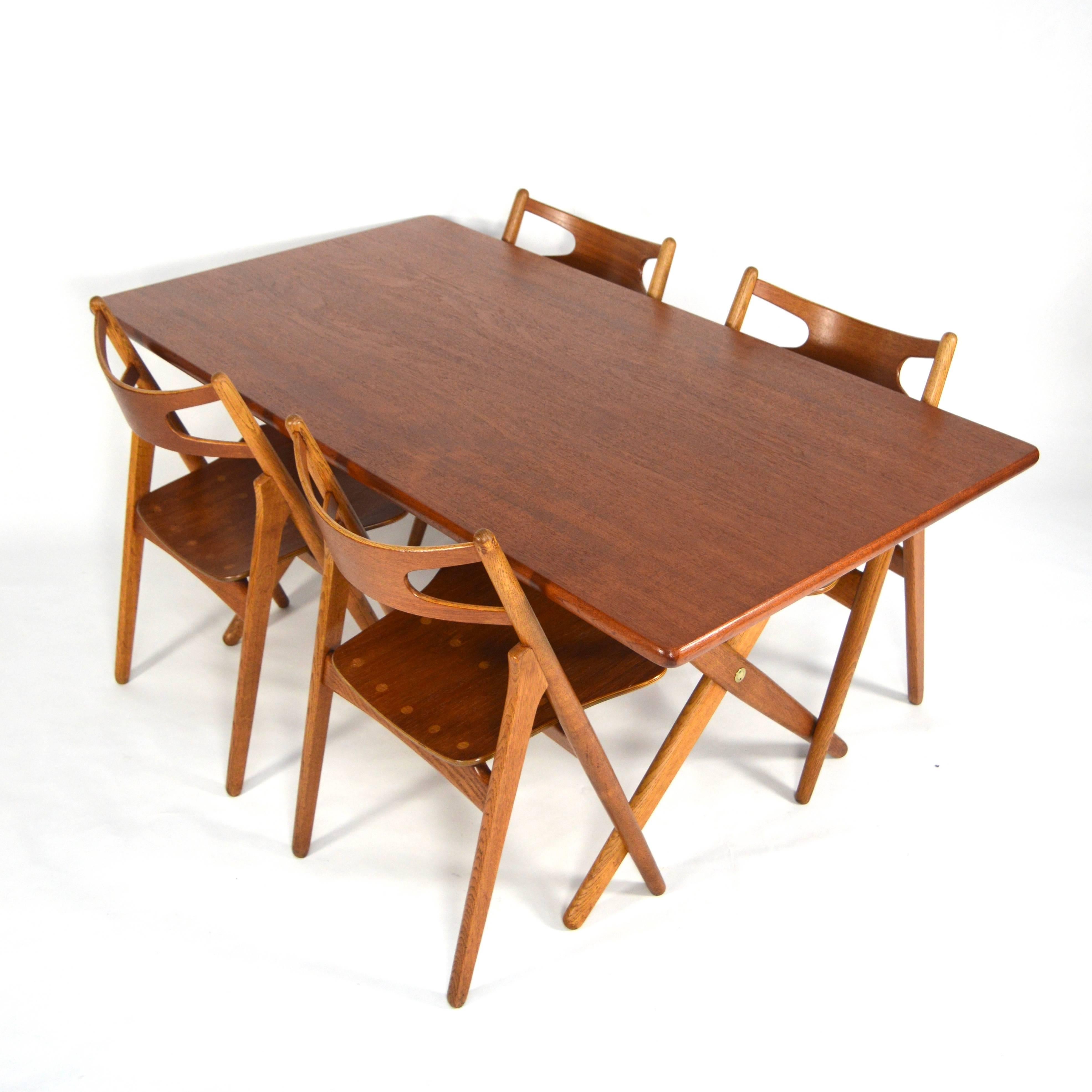 Mid-20th Century Hans J. Wegner Dining Set Table AT303 and Sawbuck Chairs