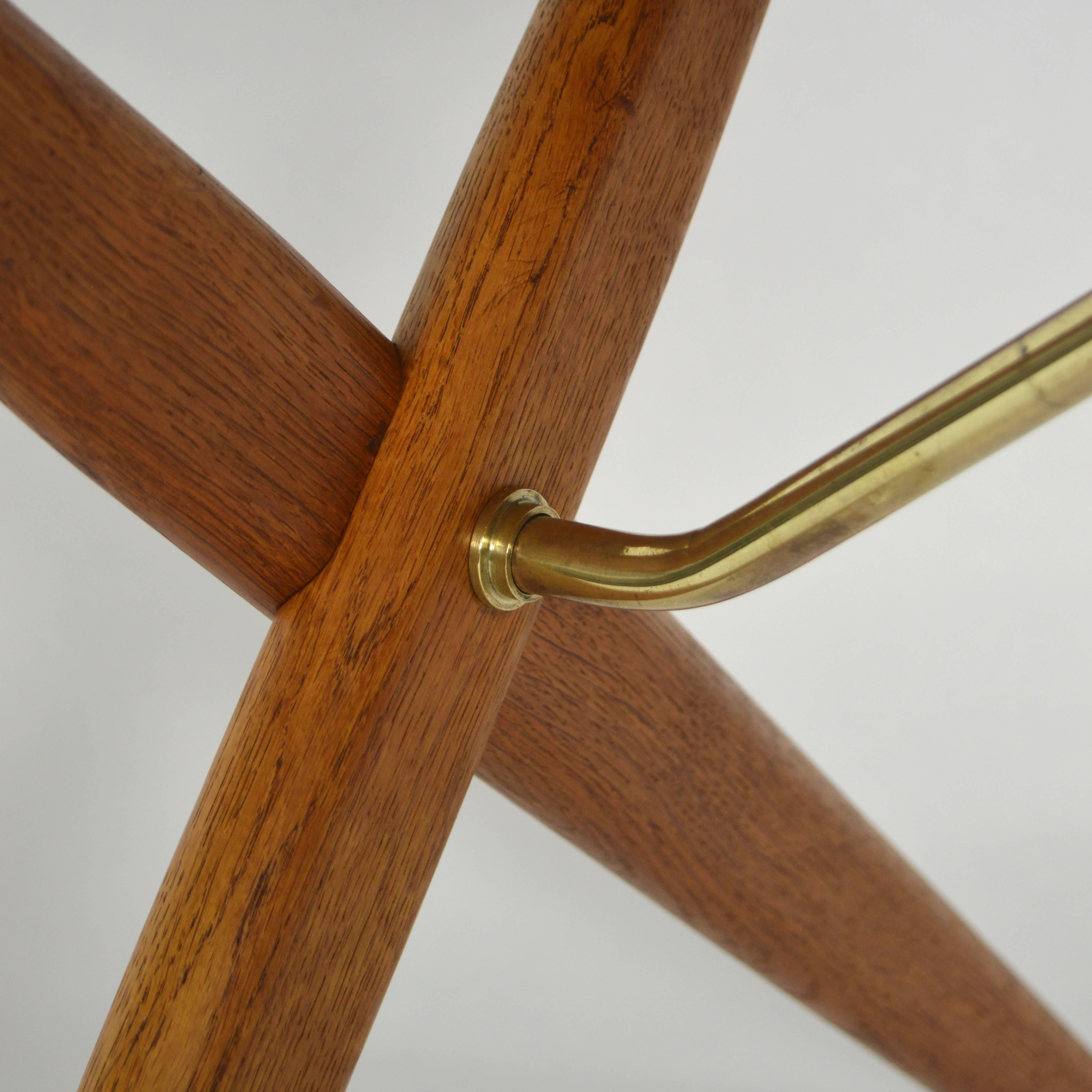Hans J. Wegner Dining Set Table AT303 and Sawbuck Chairs 1