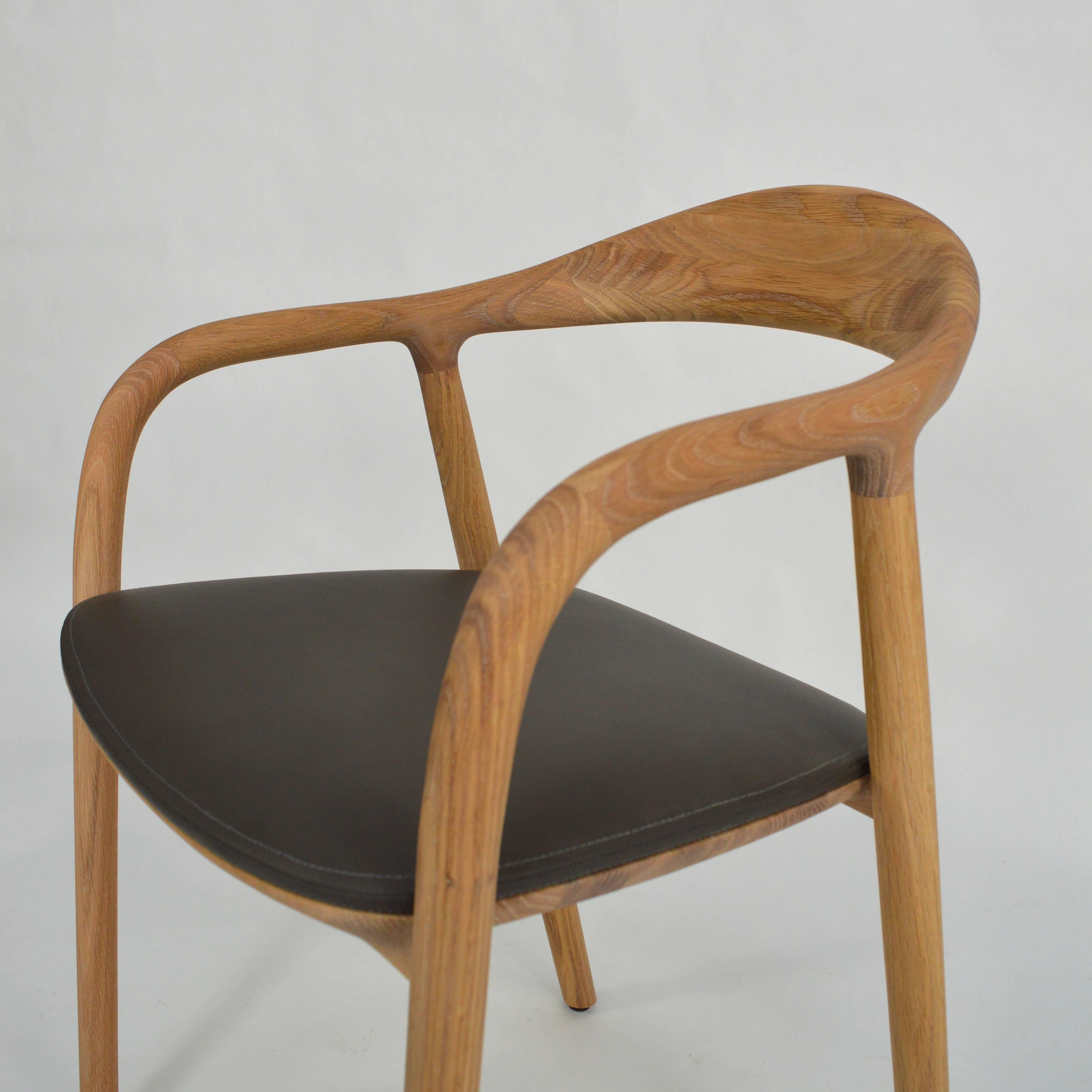 Artisan 'Neva' Dining Chairs in Oak and Leather In Excellent Condition In Pijnacker, Zuid-Holland