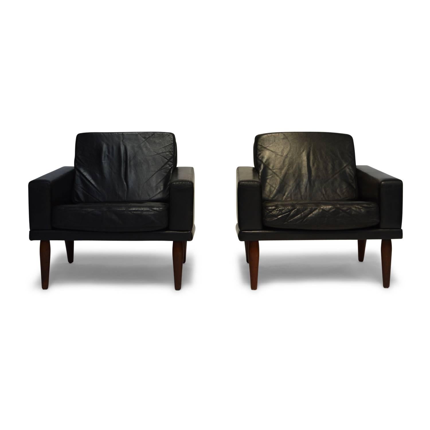 Dutch Pair of Black Leather Lounge Chairs by Bovenkamp, 1960s