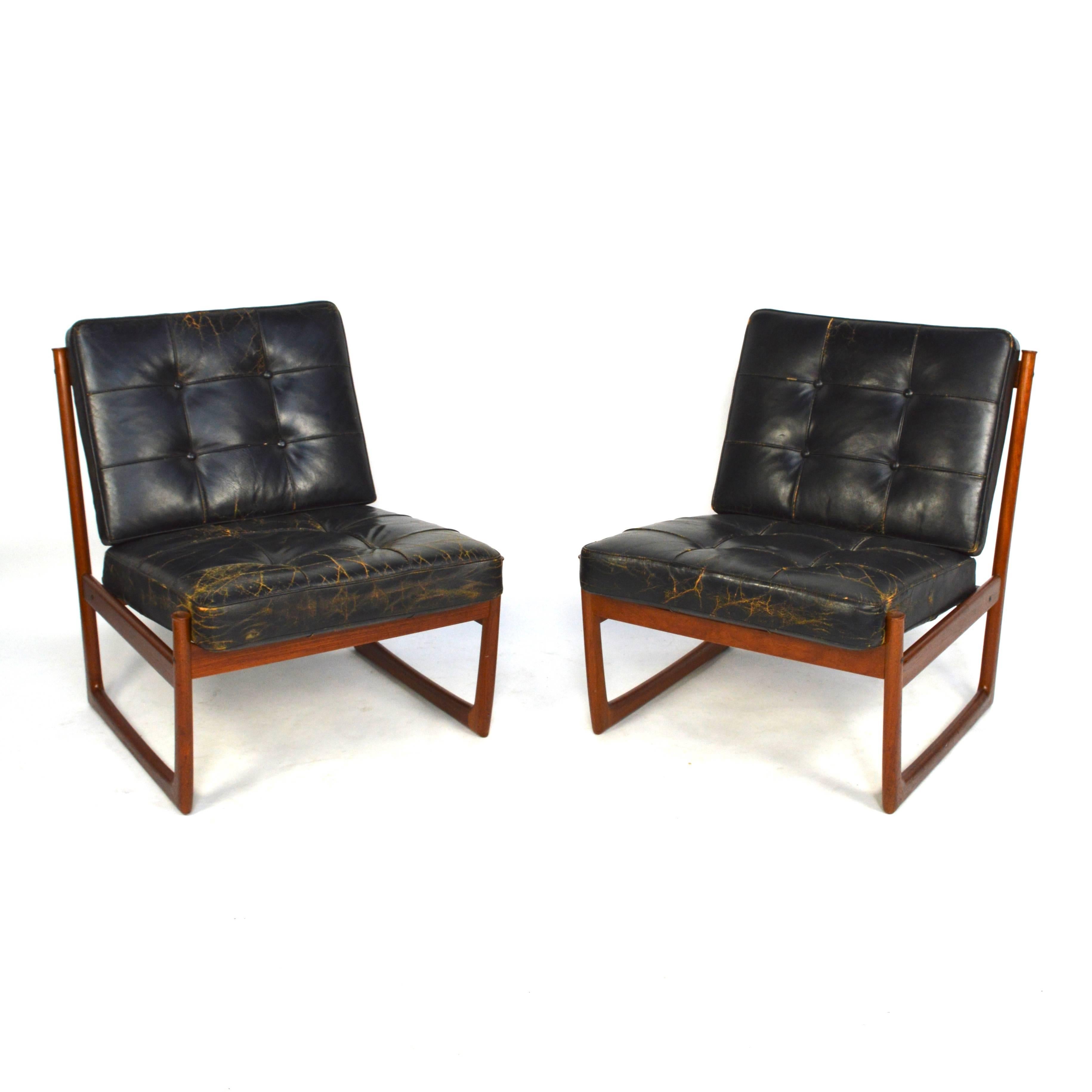 Mid-20th Century Pair of Danish Teak Lounge Chairs Model FD130 by Peter Hvidt and Orla Mølgaard