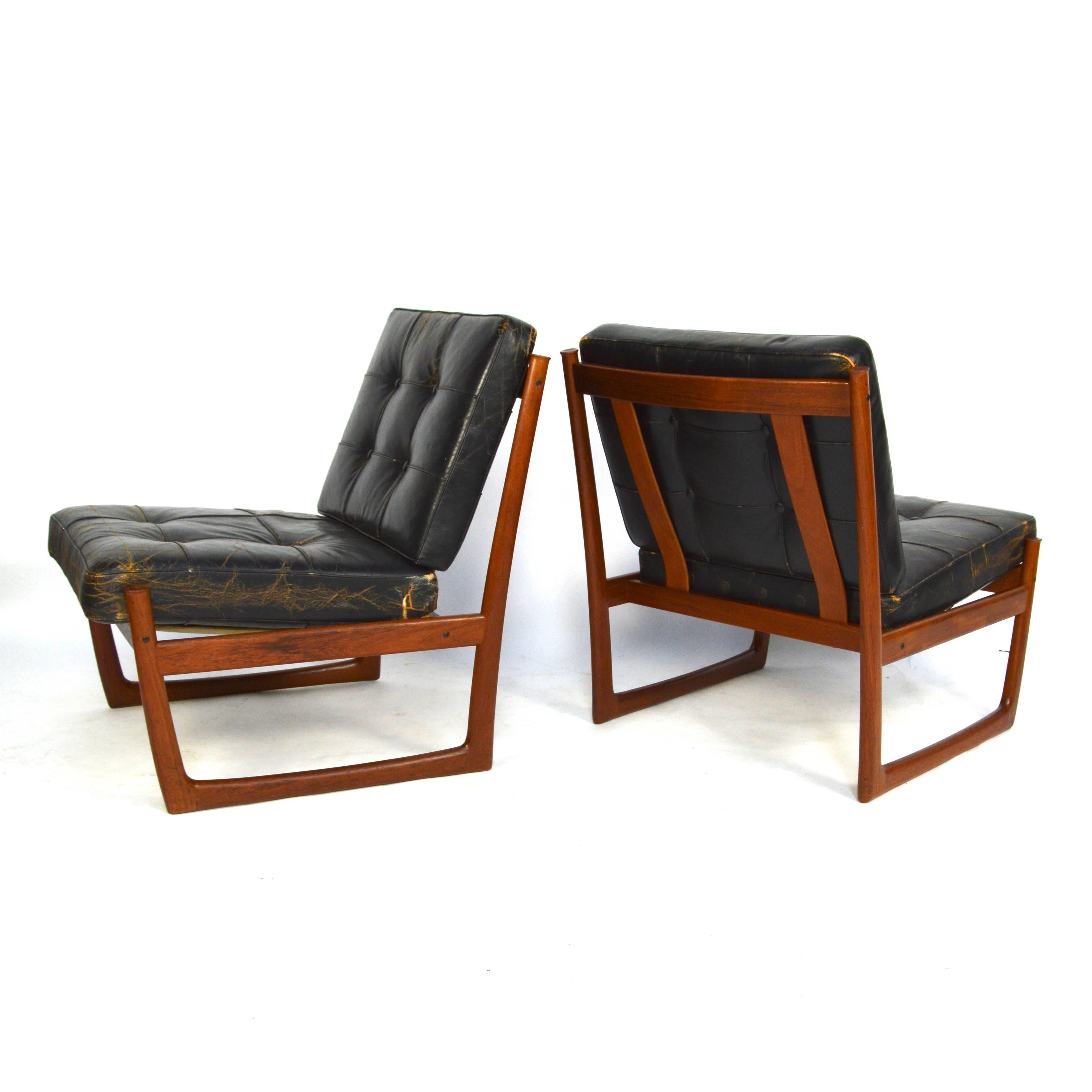 Scandinavian Modern Pair of Danish Teak Lounge Chairs Model FD130 by Peter Hvidt and Orla Mølgaard