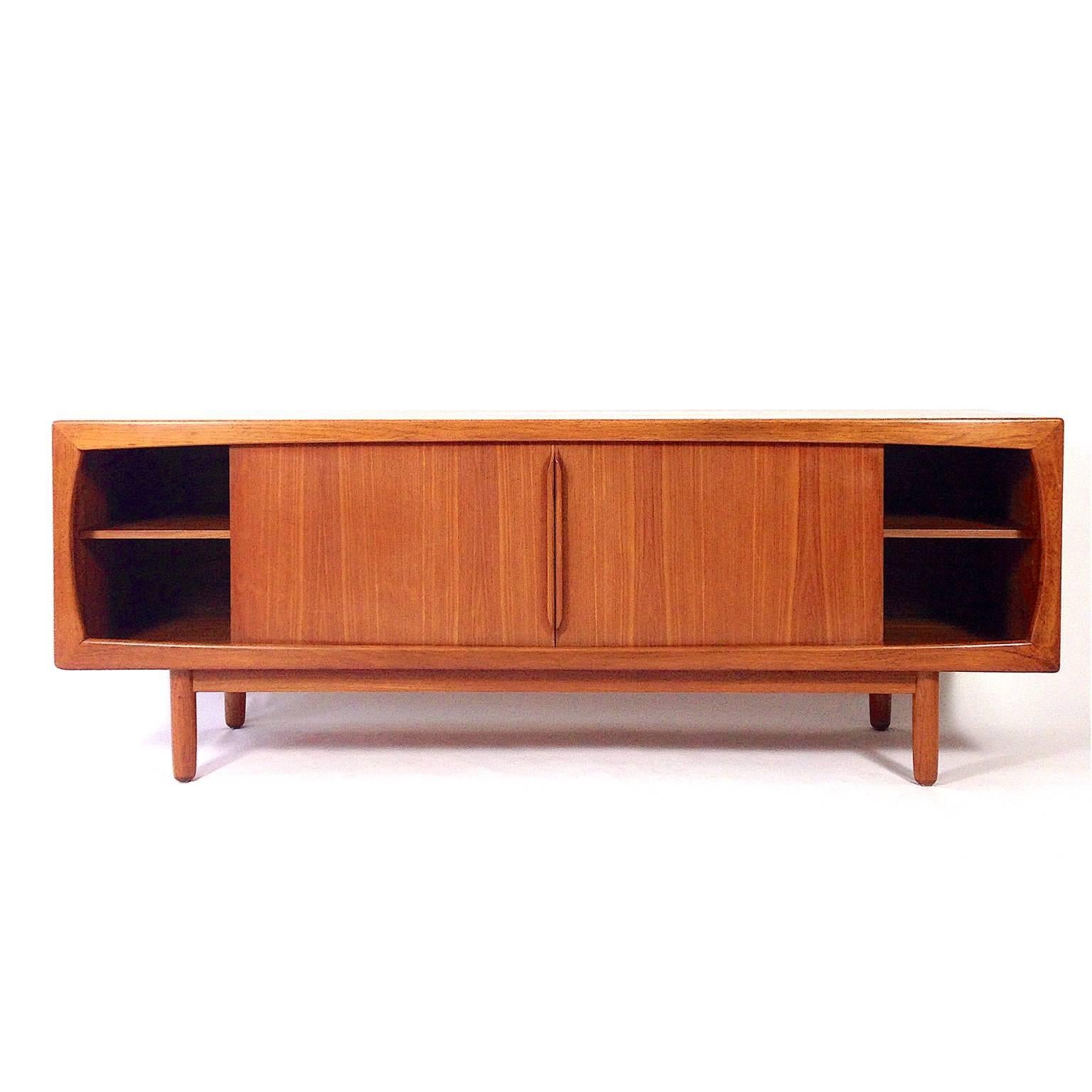 Danish Teak Credenza by Dyrlund Denmark, 1960s In Excellent Condition In Pijnacker, Zuid-Holland