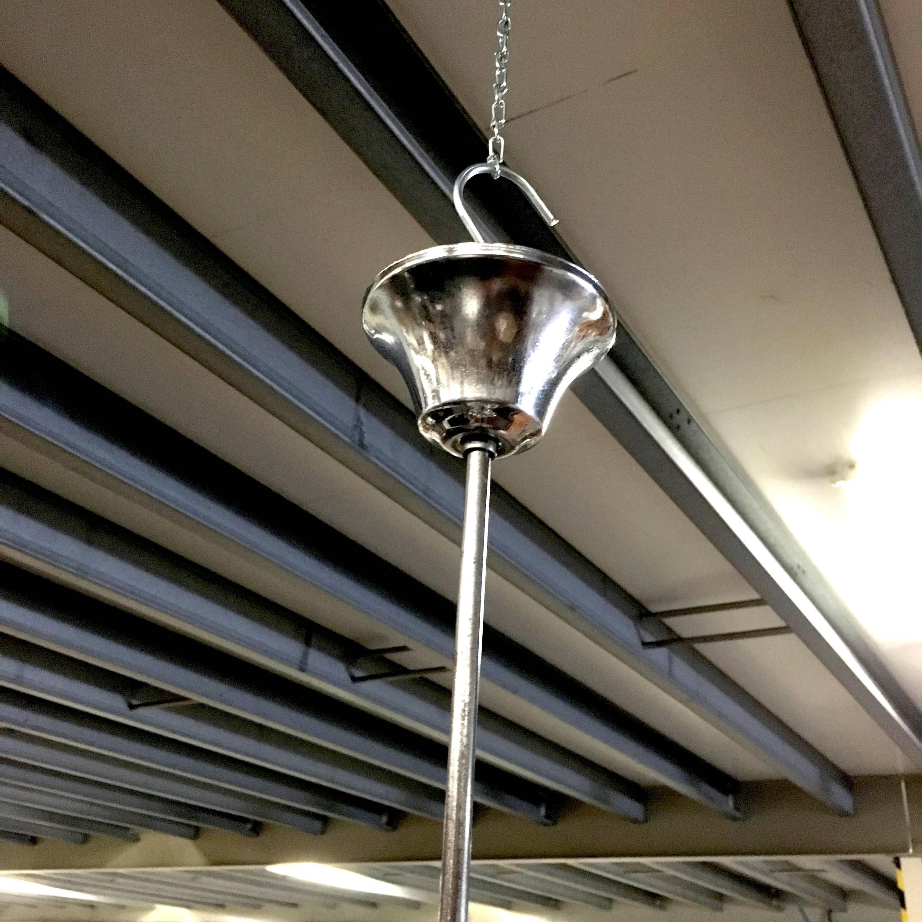 Coppia di lampade a sospensione in vetro di Murano della metà del secolo scorso, anni '50-'60 in vendita 1