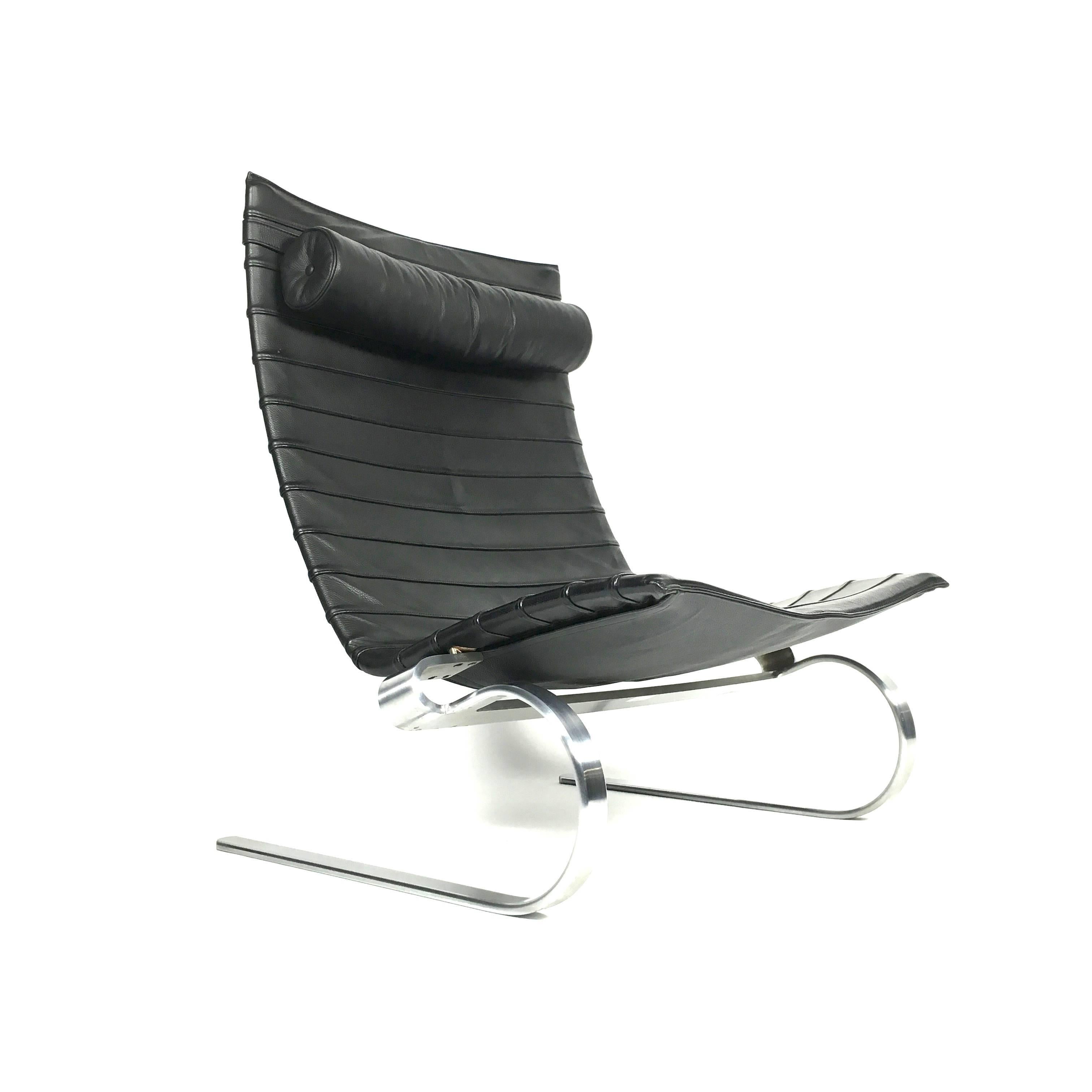 Pair of PK20 Black Leather Lounge Chairs by Poul Kjaerholm, Denmark 1