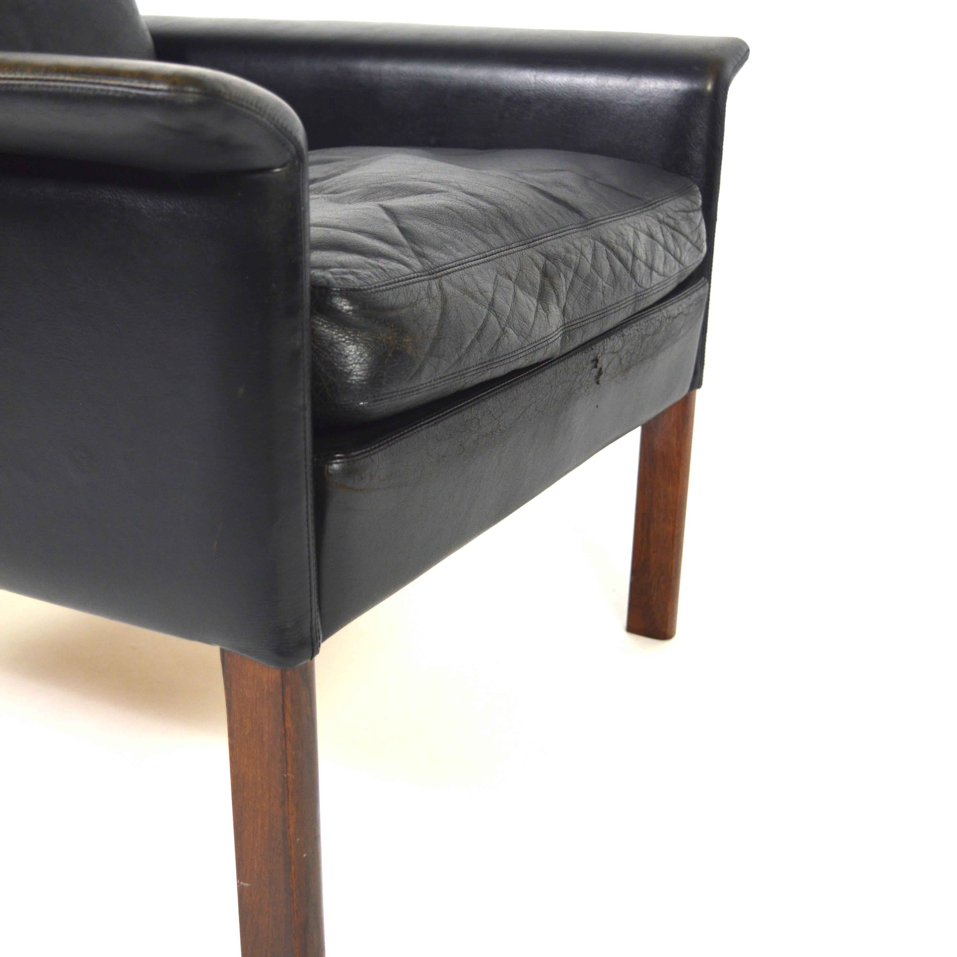 Hans Olsen Model 500 Lounge Chair in Black Leather and Rosewood, Denmark, 1960s 2