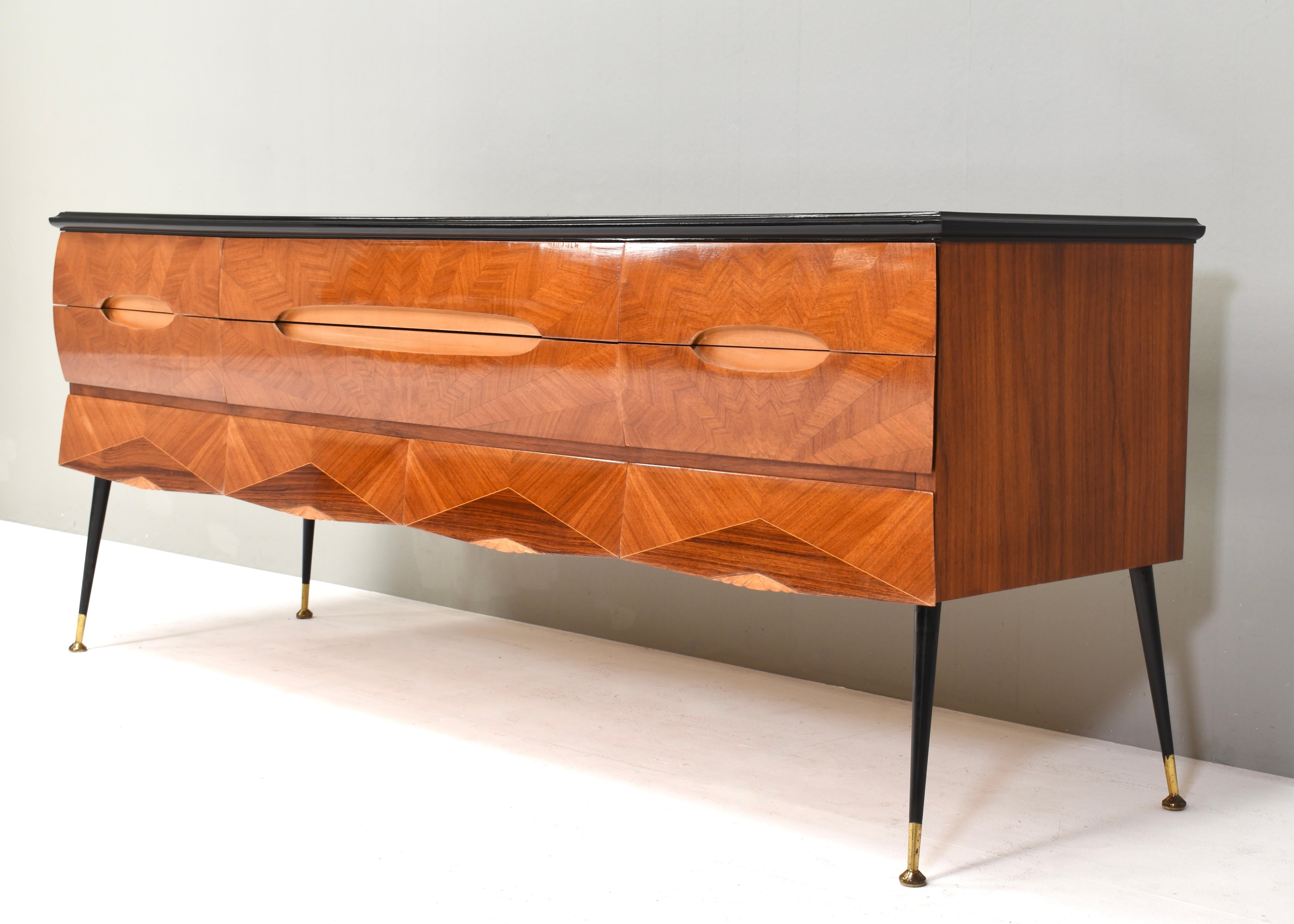 Metal Italian Sideboard attributed to Vittorio Dassi in Walnut, Glass and Brass, 1950s For Sale