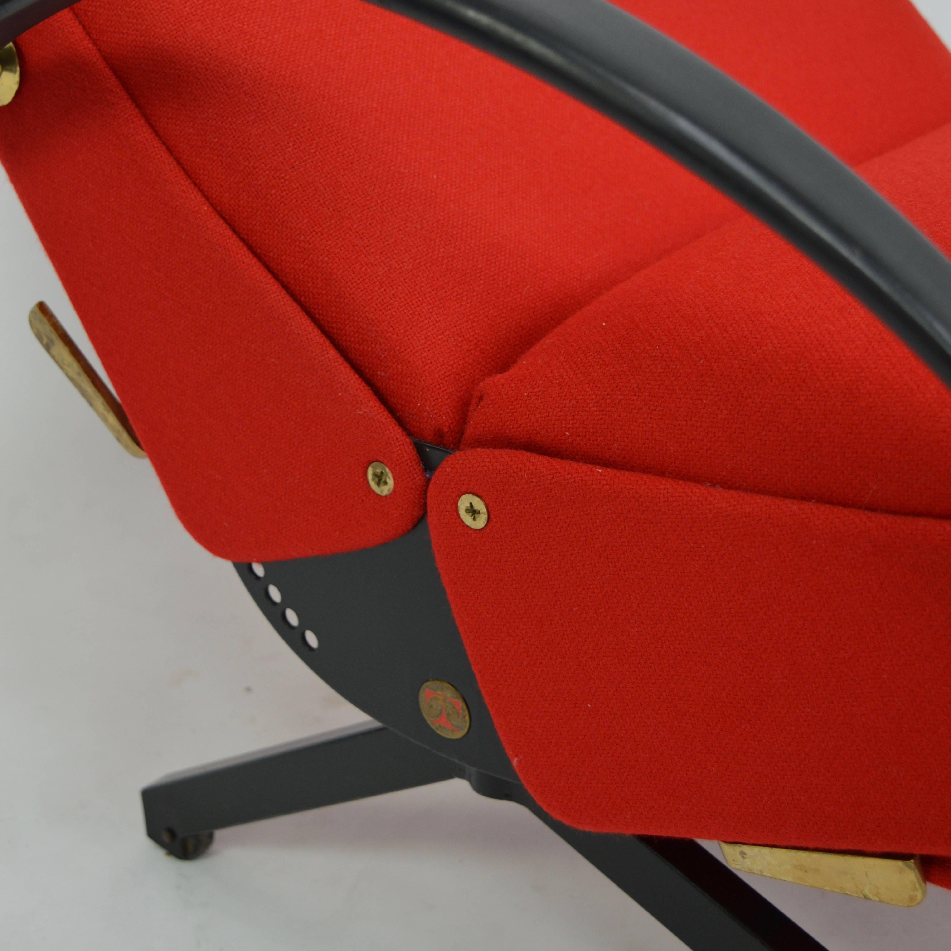 P40 Lounge Chair by Osvaldo Borsani for Tecno New Upholstery 1