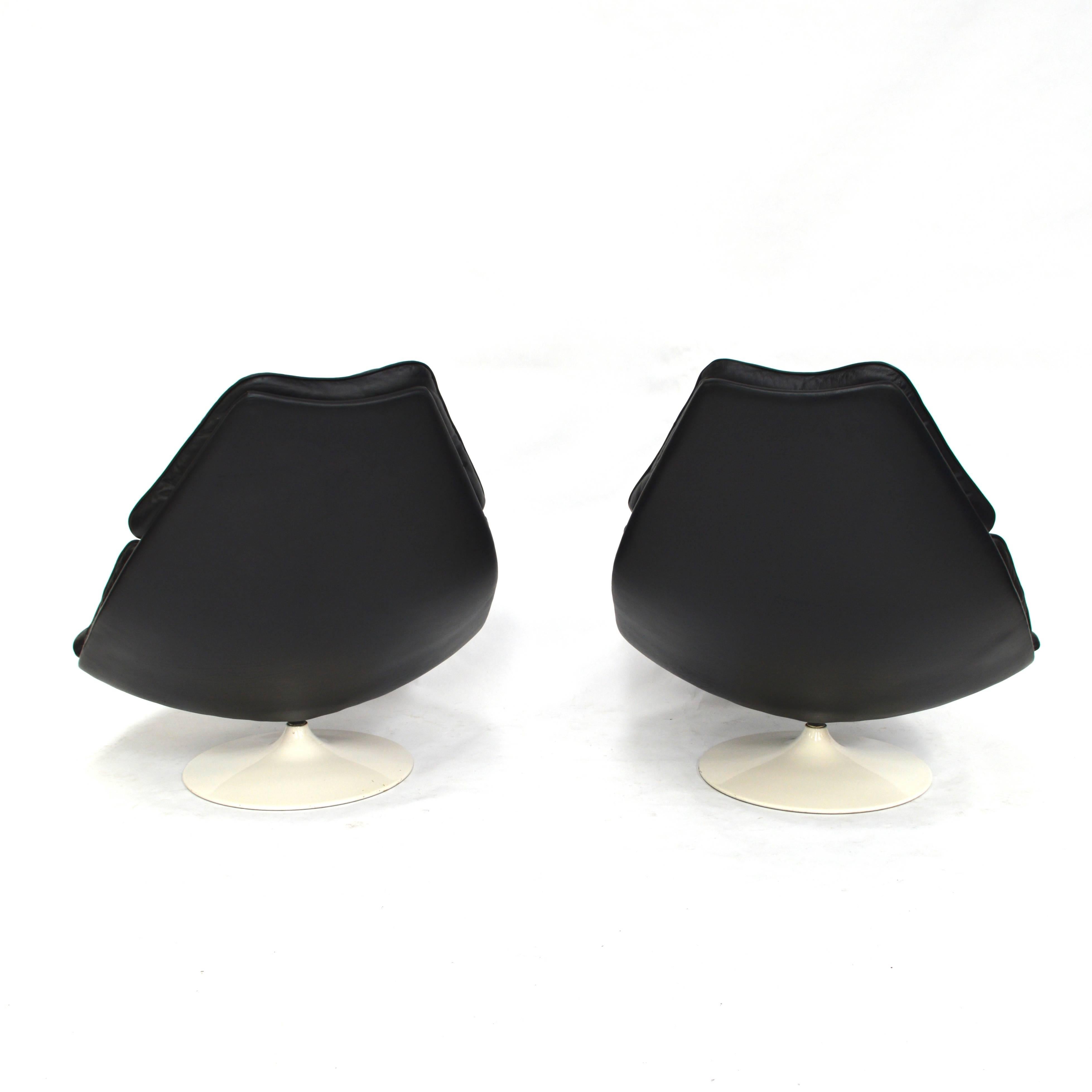 Dutch Pair of Geoffrey Harcourt F588 Artifort Swivel Chairs in Original Black Leather