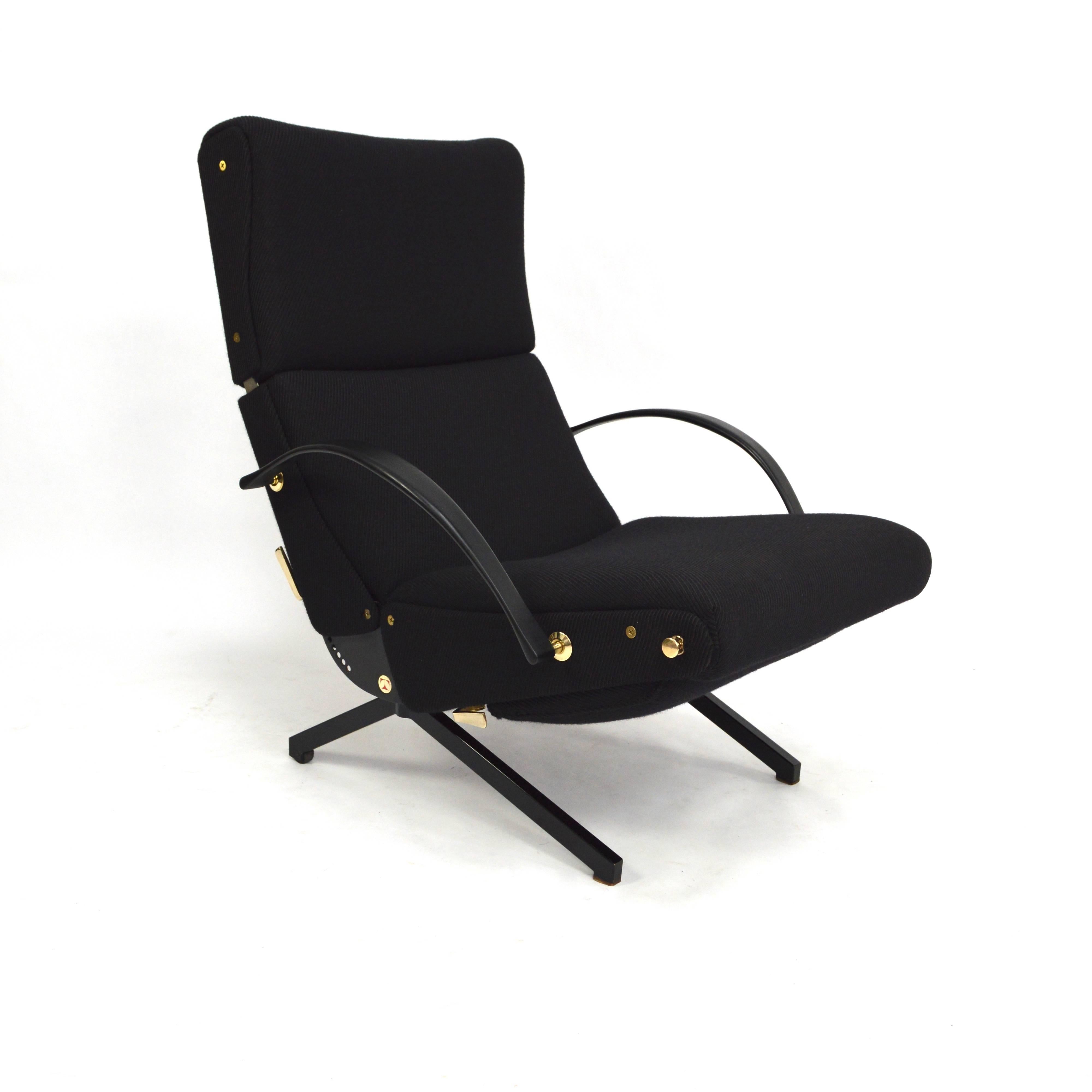 Stunning P40 chair by Osvaldo Borsani for Tecno.
This chair still has the original black diagonal black fabric, in museum quality condition. It also has the extendable headrest.

The chair is in excellent condition and all the mechanics for the