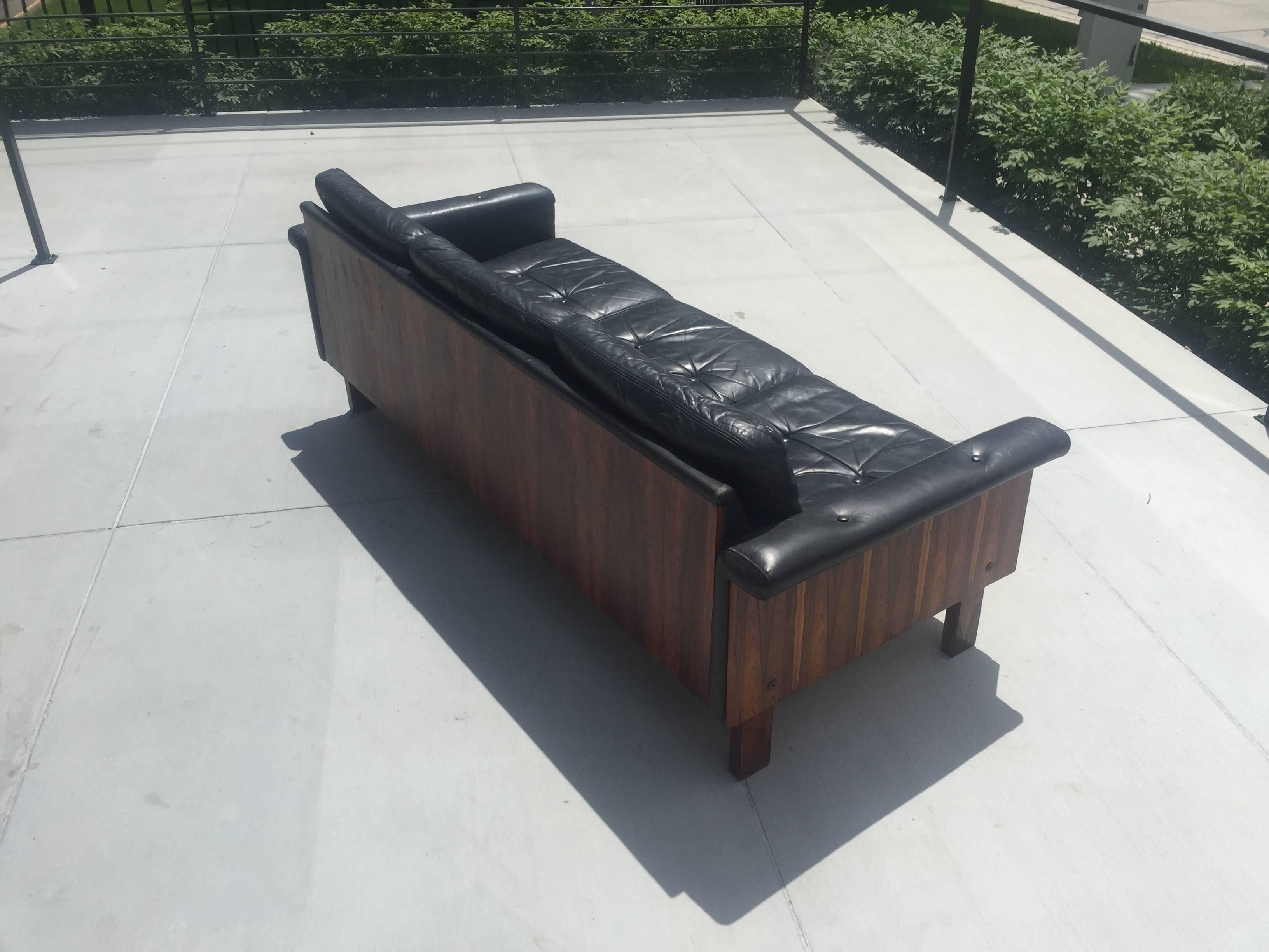 Late 20th Century Yrjö Kukkapuro Rosewood & Black Leather Sofa for Haimi