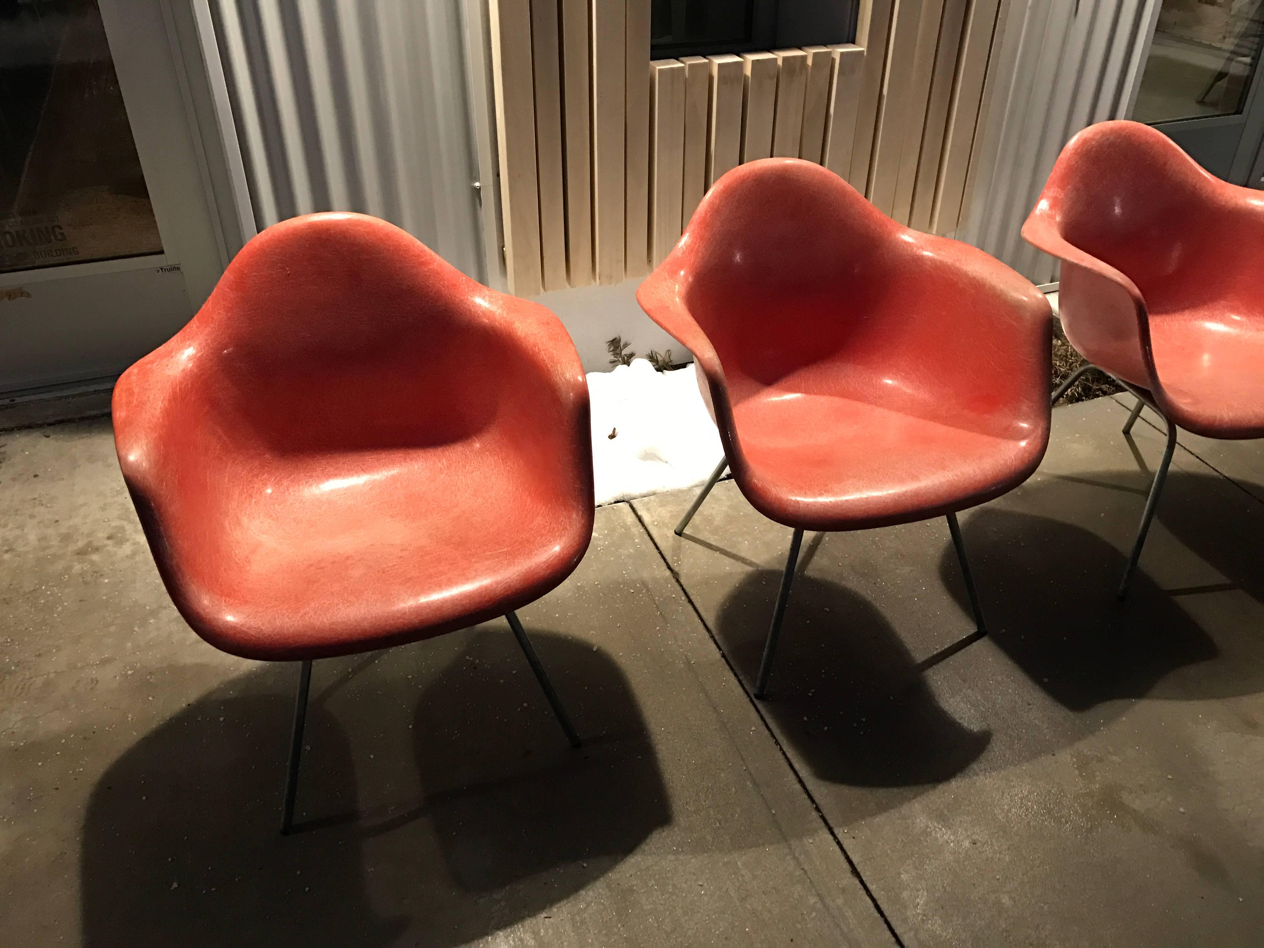 Mid-20th Century Set of four Eames Salmon Zenith Arm Shell Chairs Herman Miller