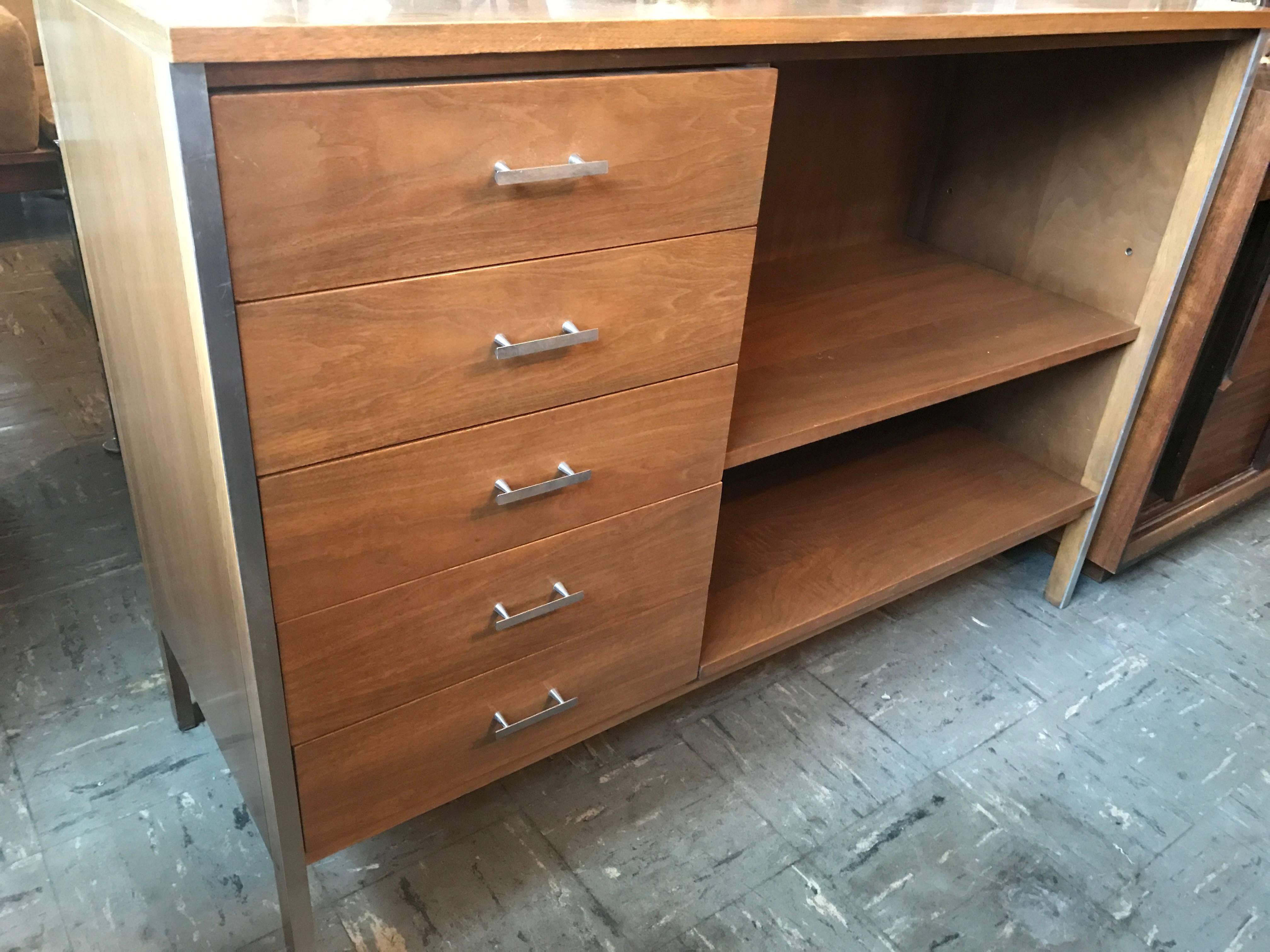 Paul McCobb for Calvin Walnut Chest Cabinet Dresser In Excellent Condition In Salt Lake City, UT