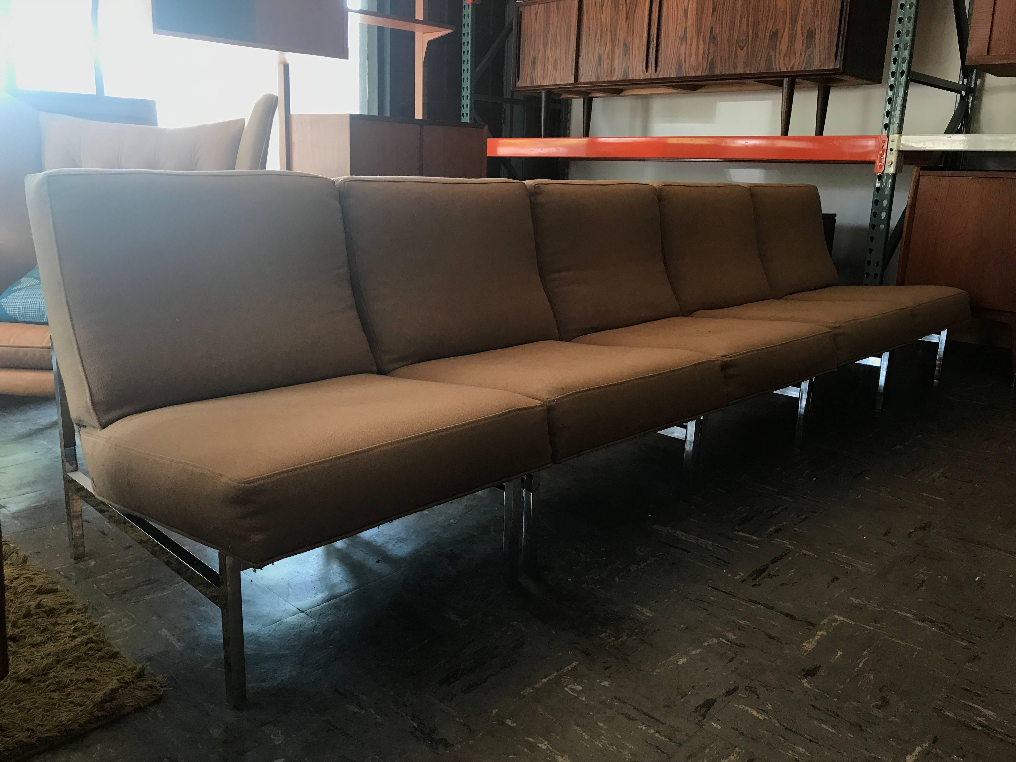 Mid-20th Century Florence Knoll Set of Five Lounge Chairs Sofa Sectional
