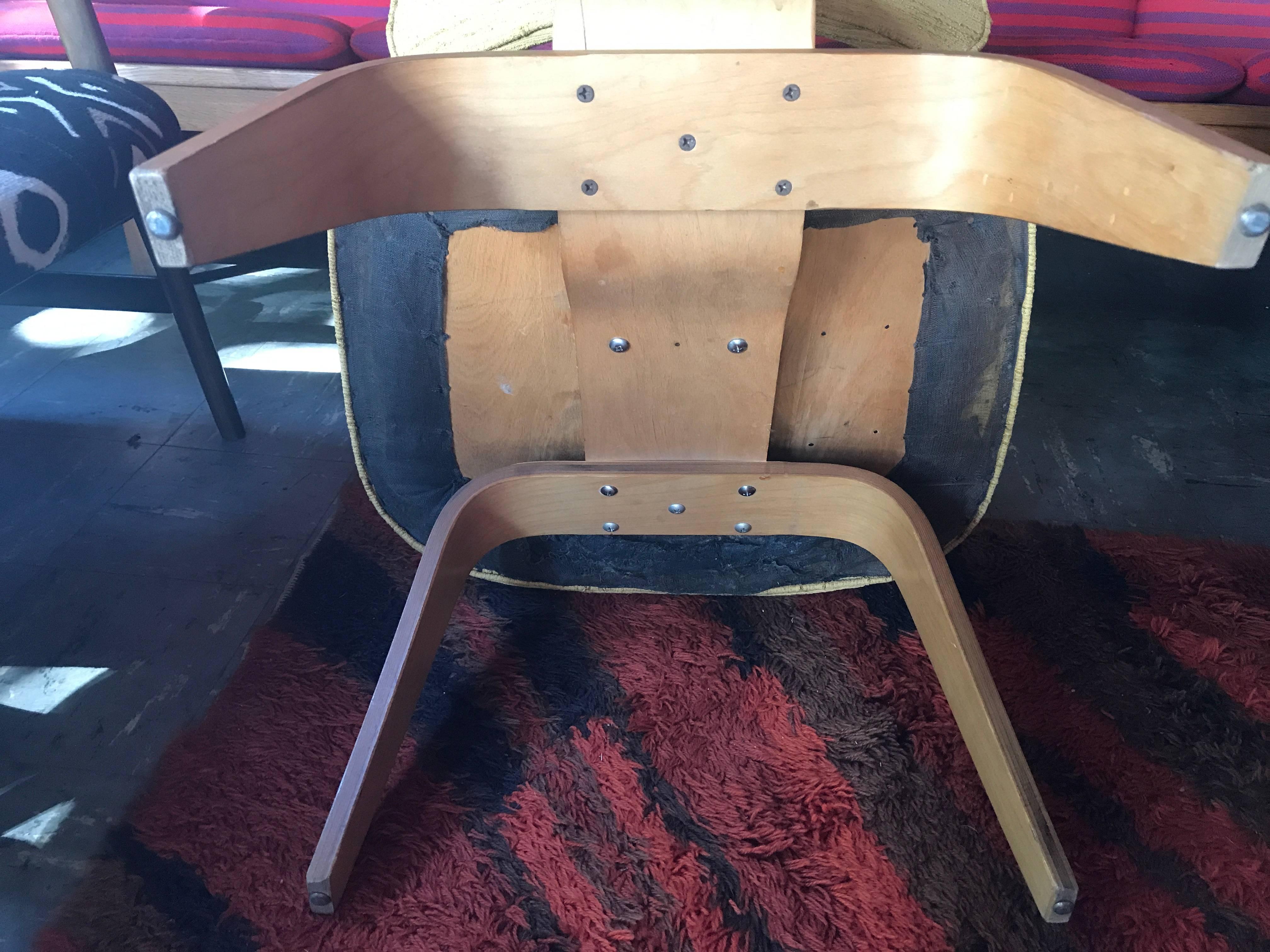 All Original Upholstered Evans Herman Miller LCW Eames Lounge Chair In Excellent Condition In Salt Lake City, UT