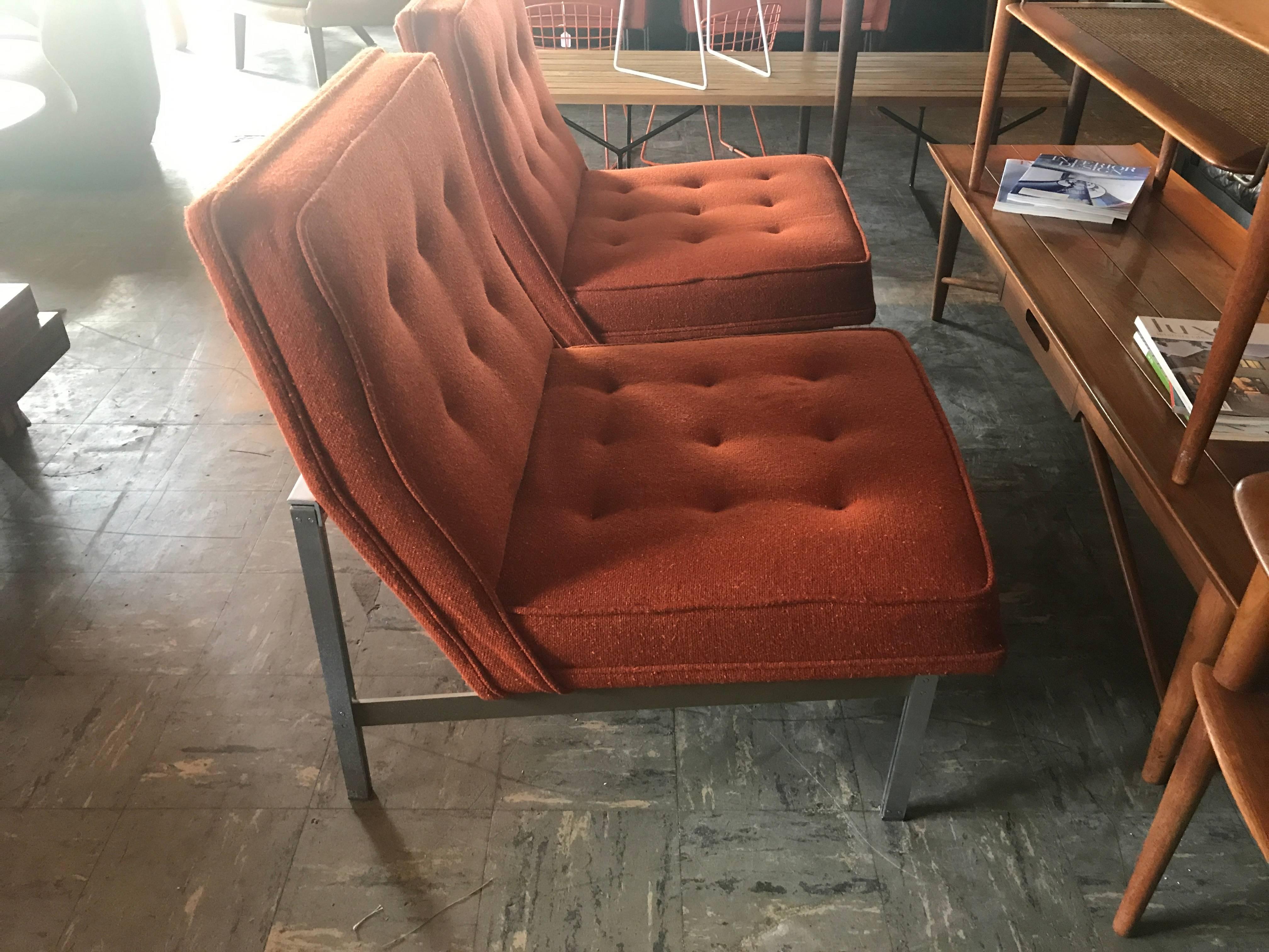 Beautiful lounge chairs in great condition.
  