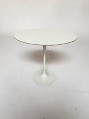 Eero Saarinen for Knoll Tulip Oval Side Table