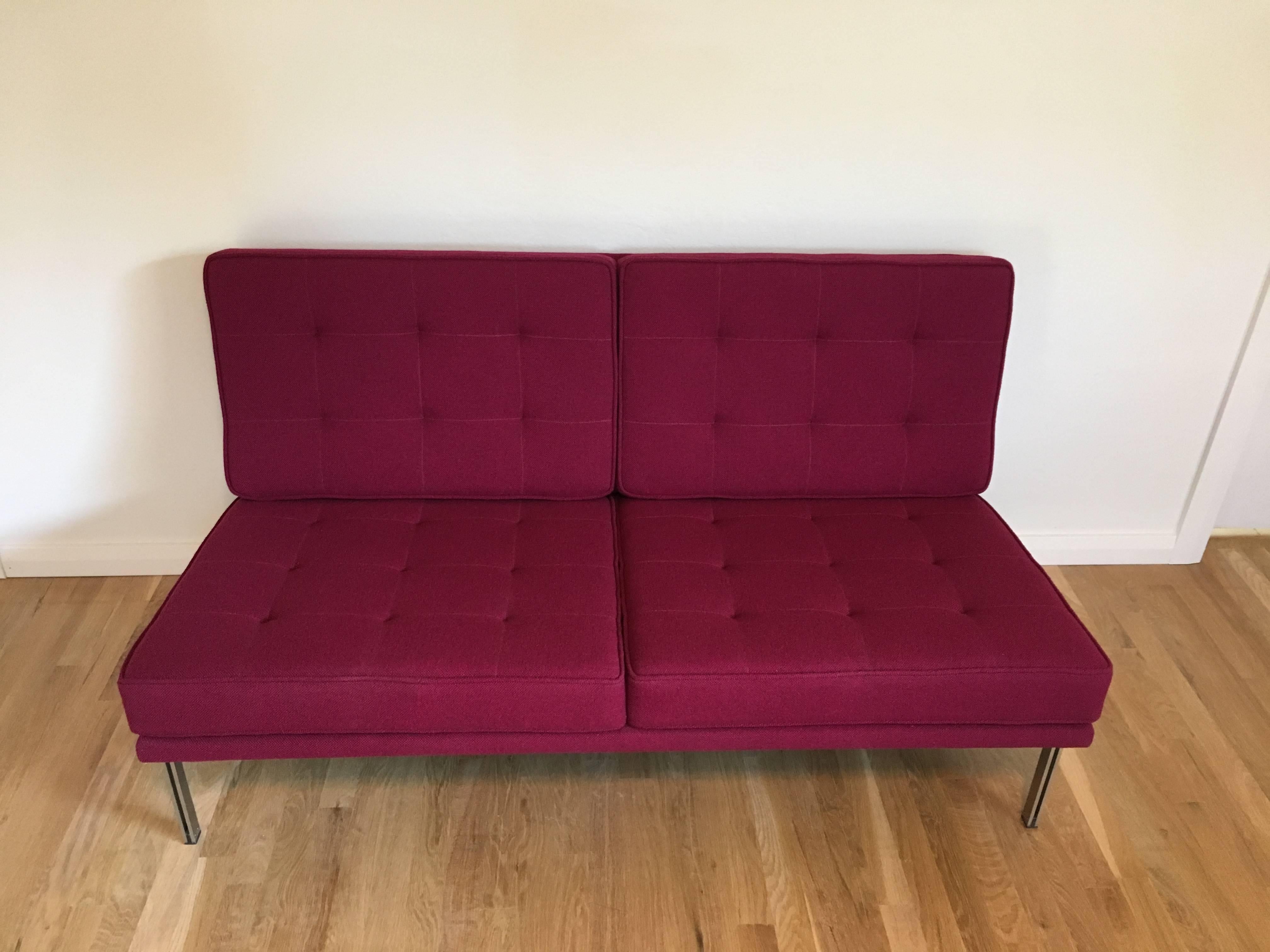 Florence Knoll Parallel Bar Settee Sofa In Excellent Condition For Sale In Salt Lake City, UT