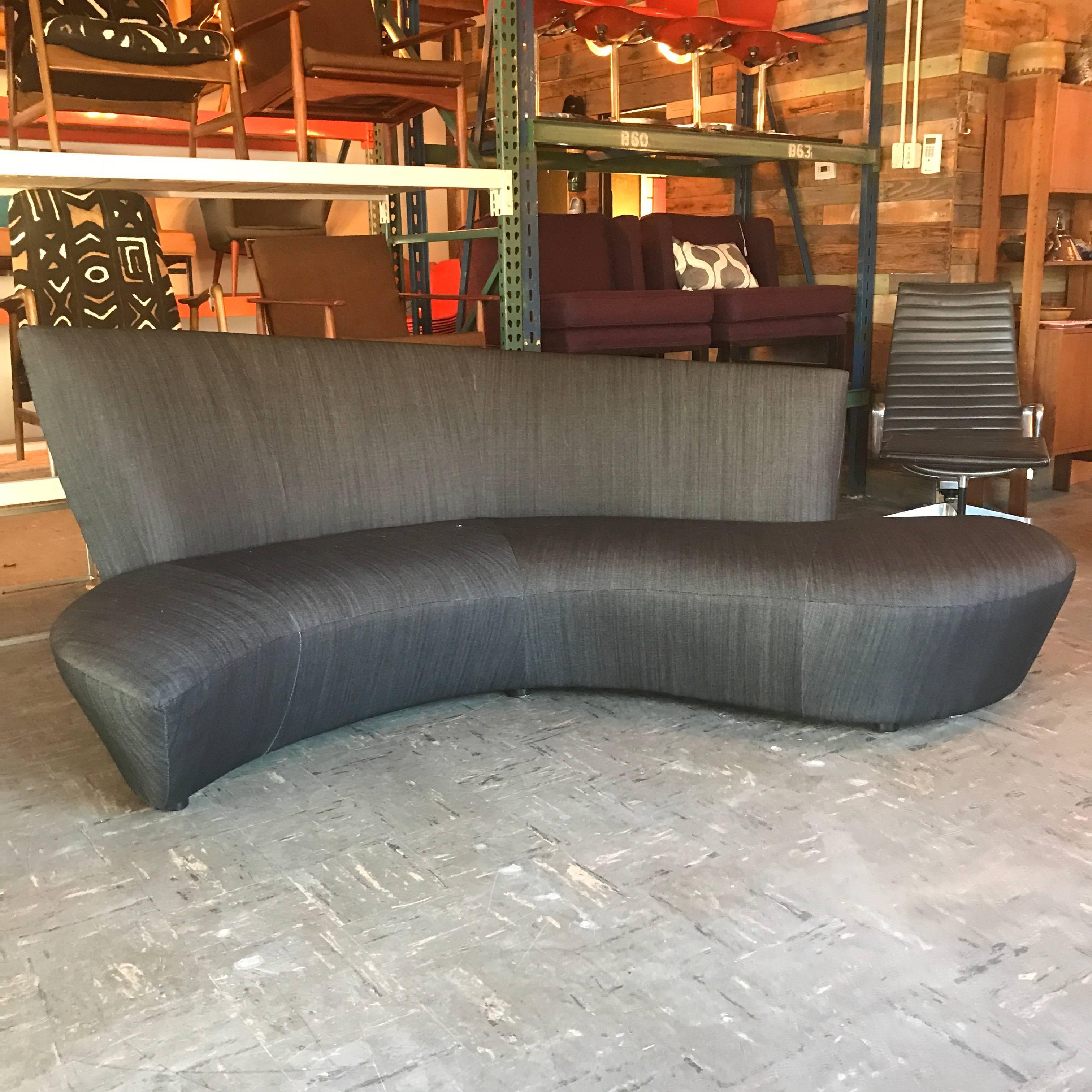 Vladimir Kagan Bilbao Serpentine Curved Sofa In Excellent Condition In Salt Lake City, UT