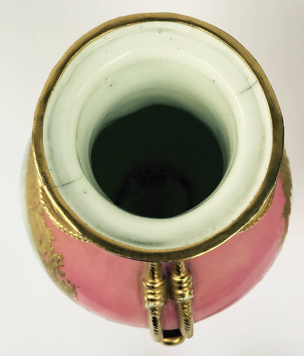 English Coalport 'Coalbrookdale' Porcelain Pair of Rose Pink Vases, circa 1861 In Good Condition For Sale In Brooklyn, NY