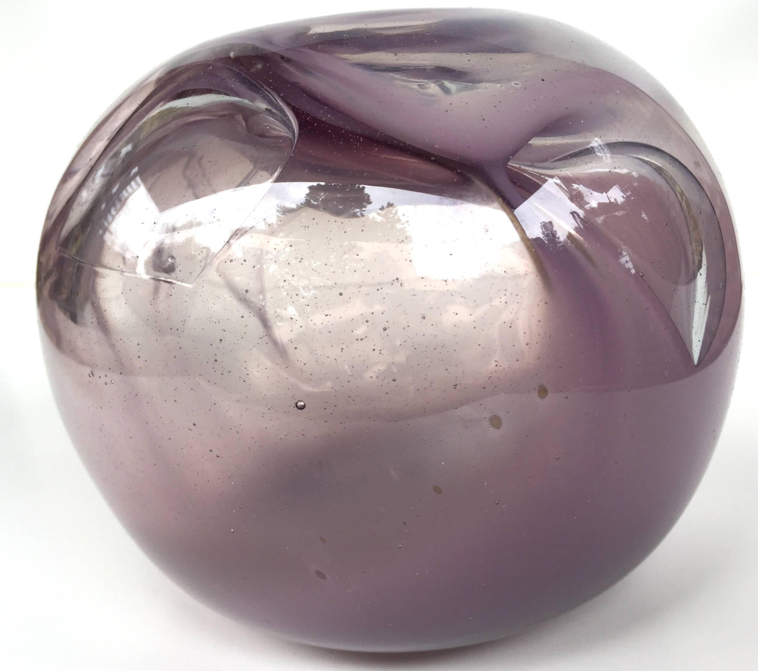Studio Art Glass Richard Stauffer Amethyst Purple Blown Glass Vase In Excellent Condition In Brooklyn, NY