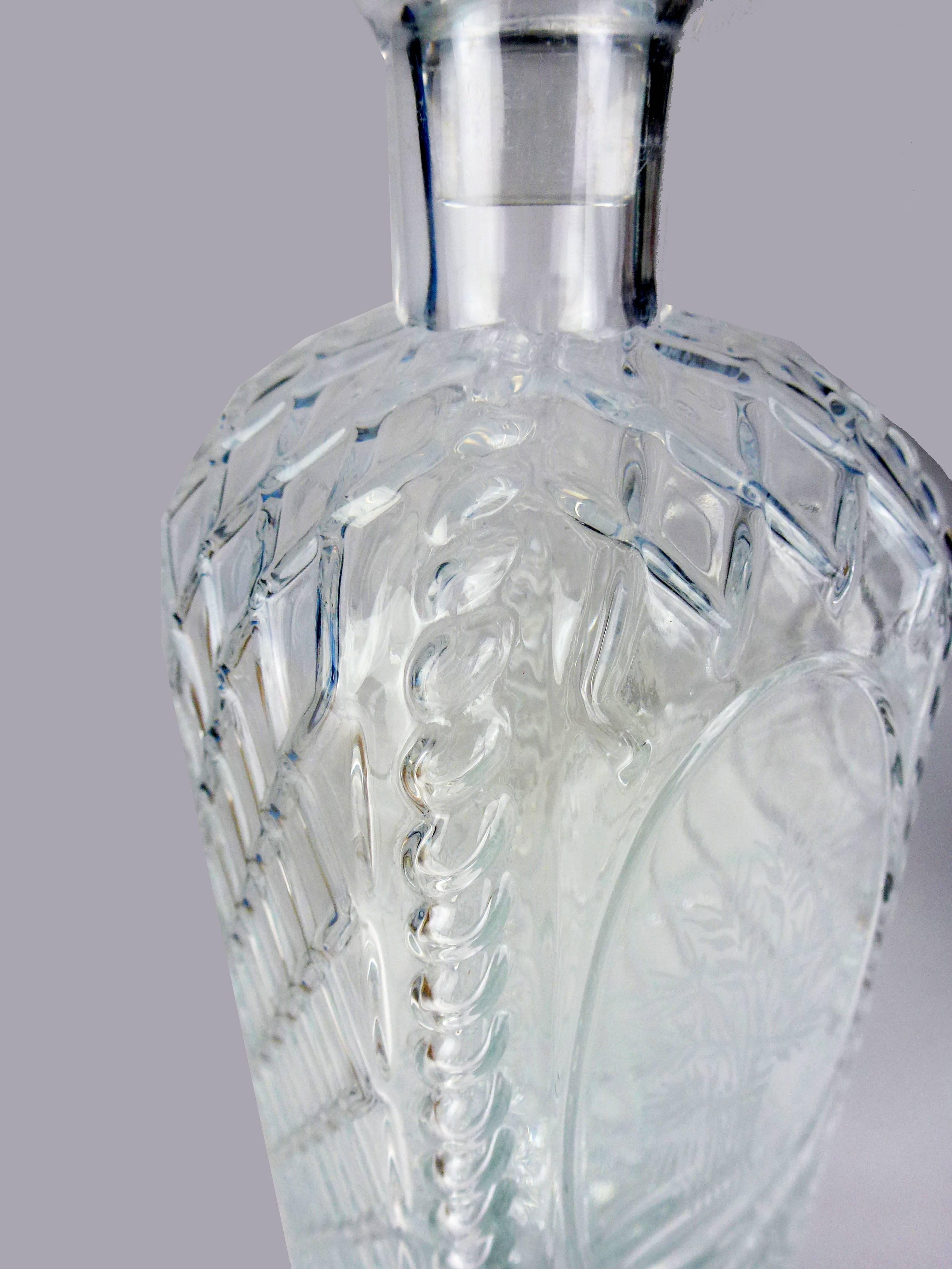Victorian French Glass Spirit Decanter and Stopper, Brilliant Cut with Cable Corners For Sale
