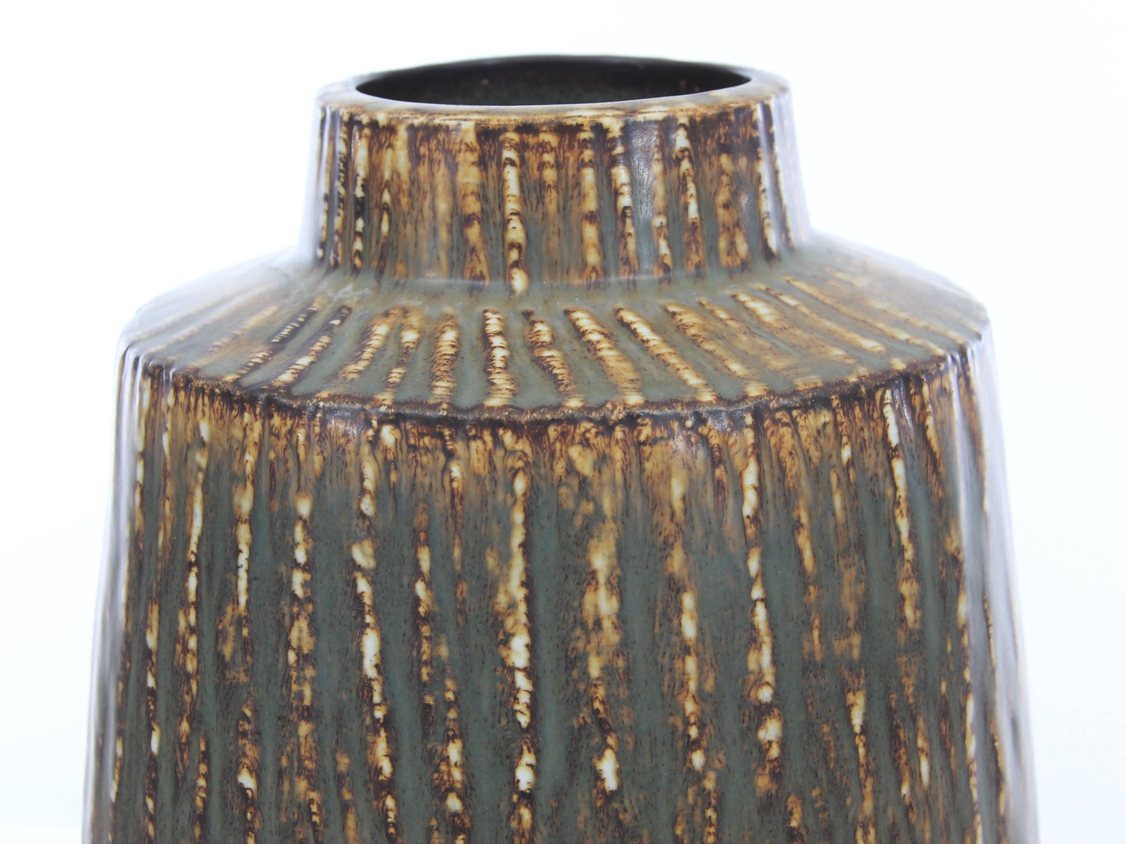 Mid-Century Modern Scandinavian Large Vase by Gunnar Nylund In Excellent Condition For Sale In Courbevoie, FR