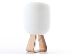 Lampe de table scandinave en opale et multipli de chne modle Toad 1UP