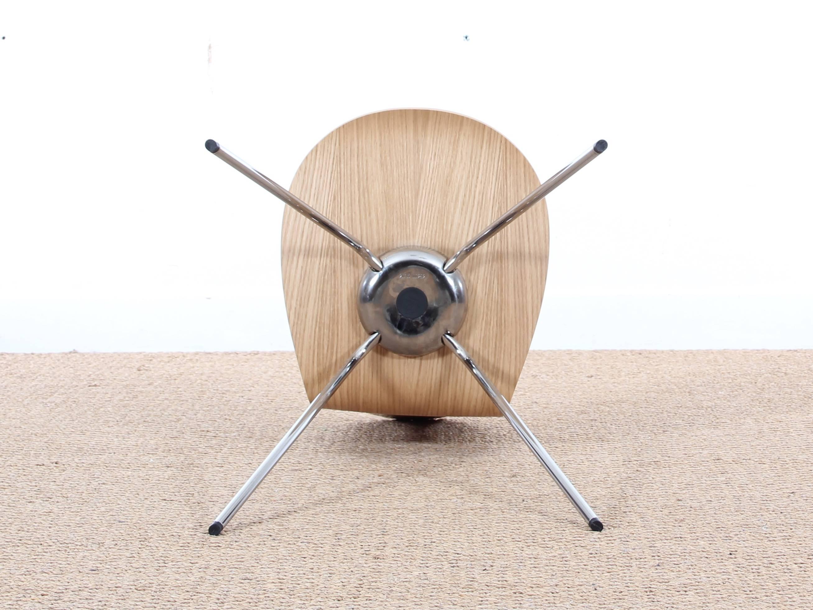 Tongue-Stuhl aus Esche von Arne Jacobsen, neu erschienen (21. Jahrhundert und zeitgenössisch) im Angebot