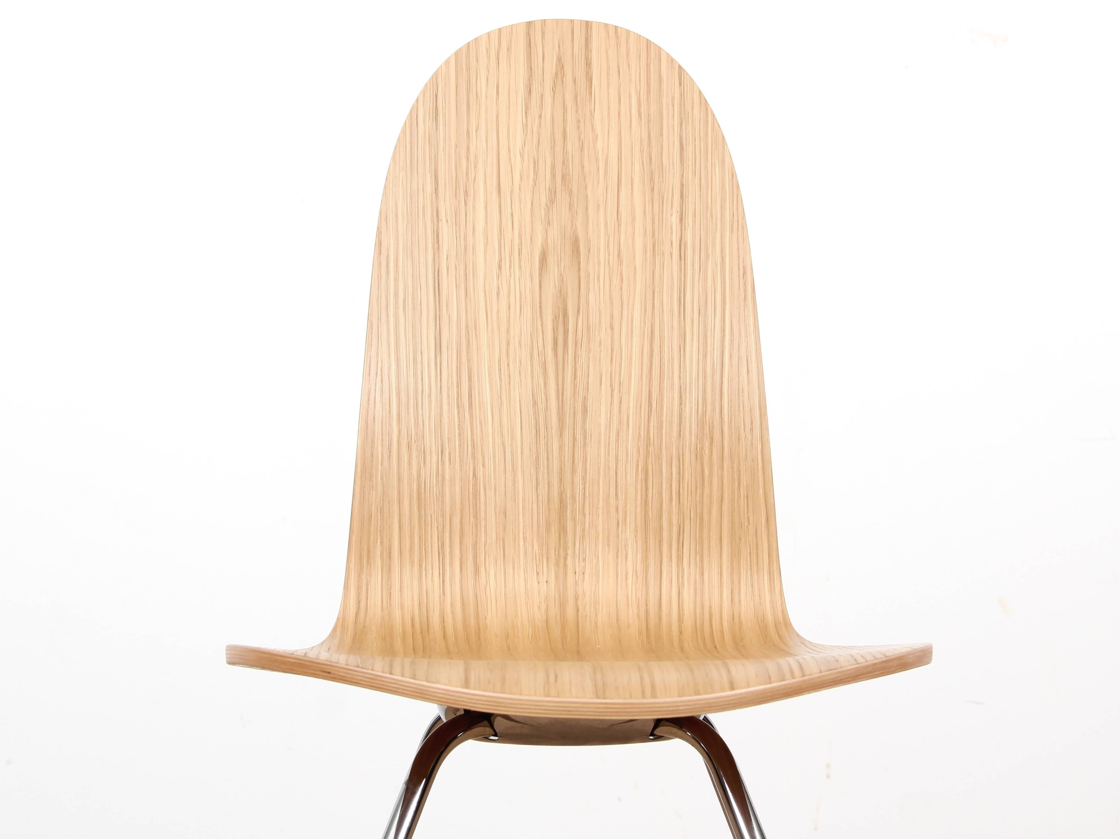 Tongue-Stuhl aus Esche von Arne Jacobsen, neu erschienen im Angebot 1