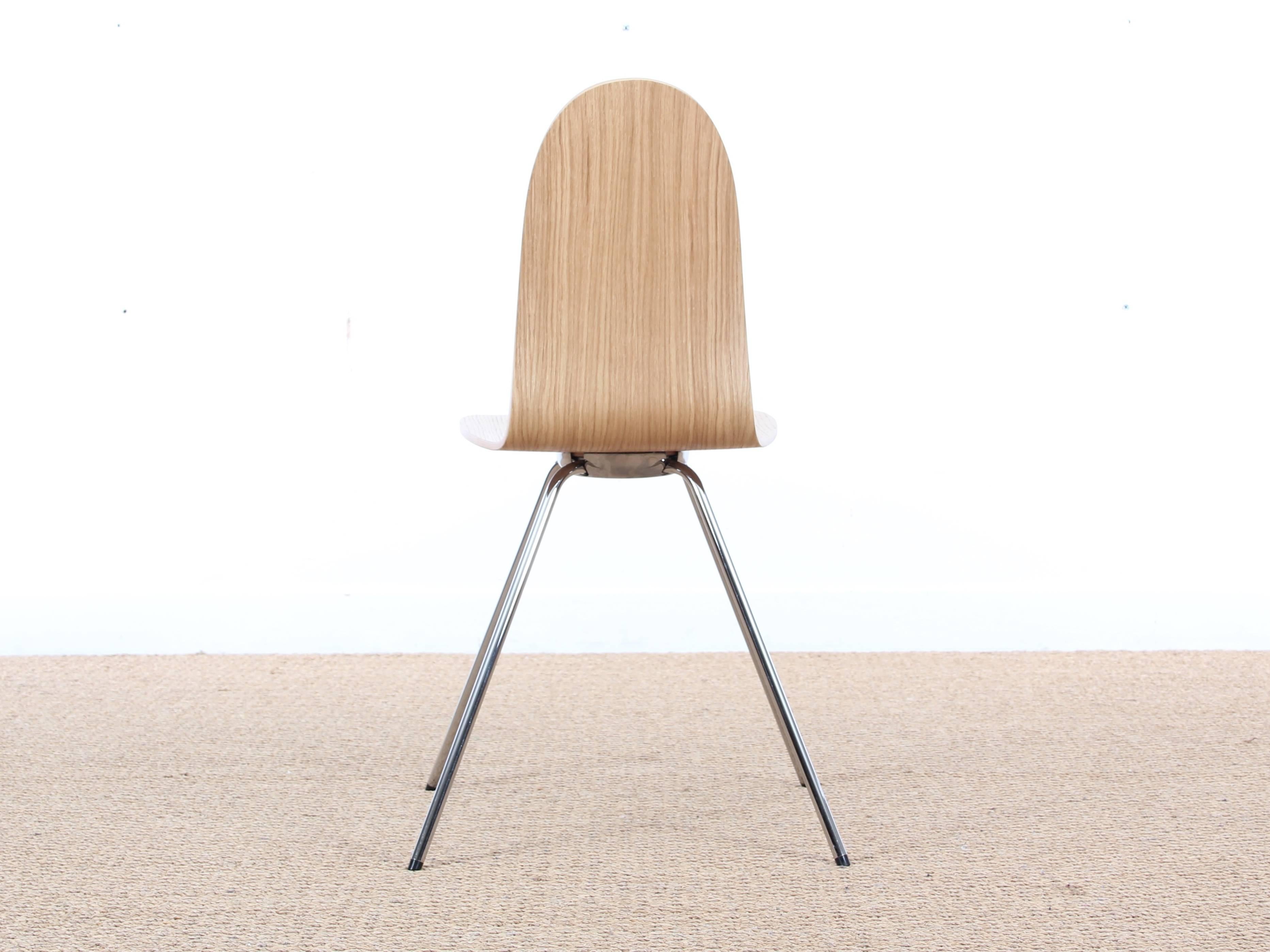 Tongue-Stuhl aus Esche von Arne Jacobsen, neu erschienen (Gebeizt) im Angebot