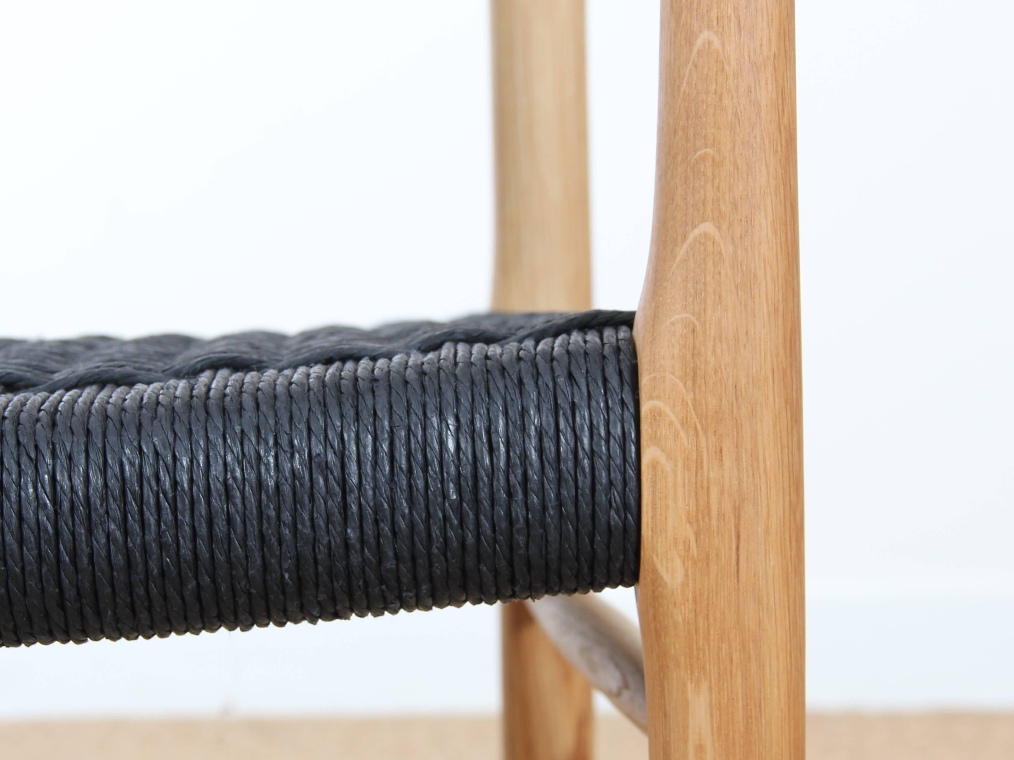 Poltrona danese moderna di metà secolo Modello 56 in Oak e Papercord di Niels Møller in vendita 3