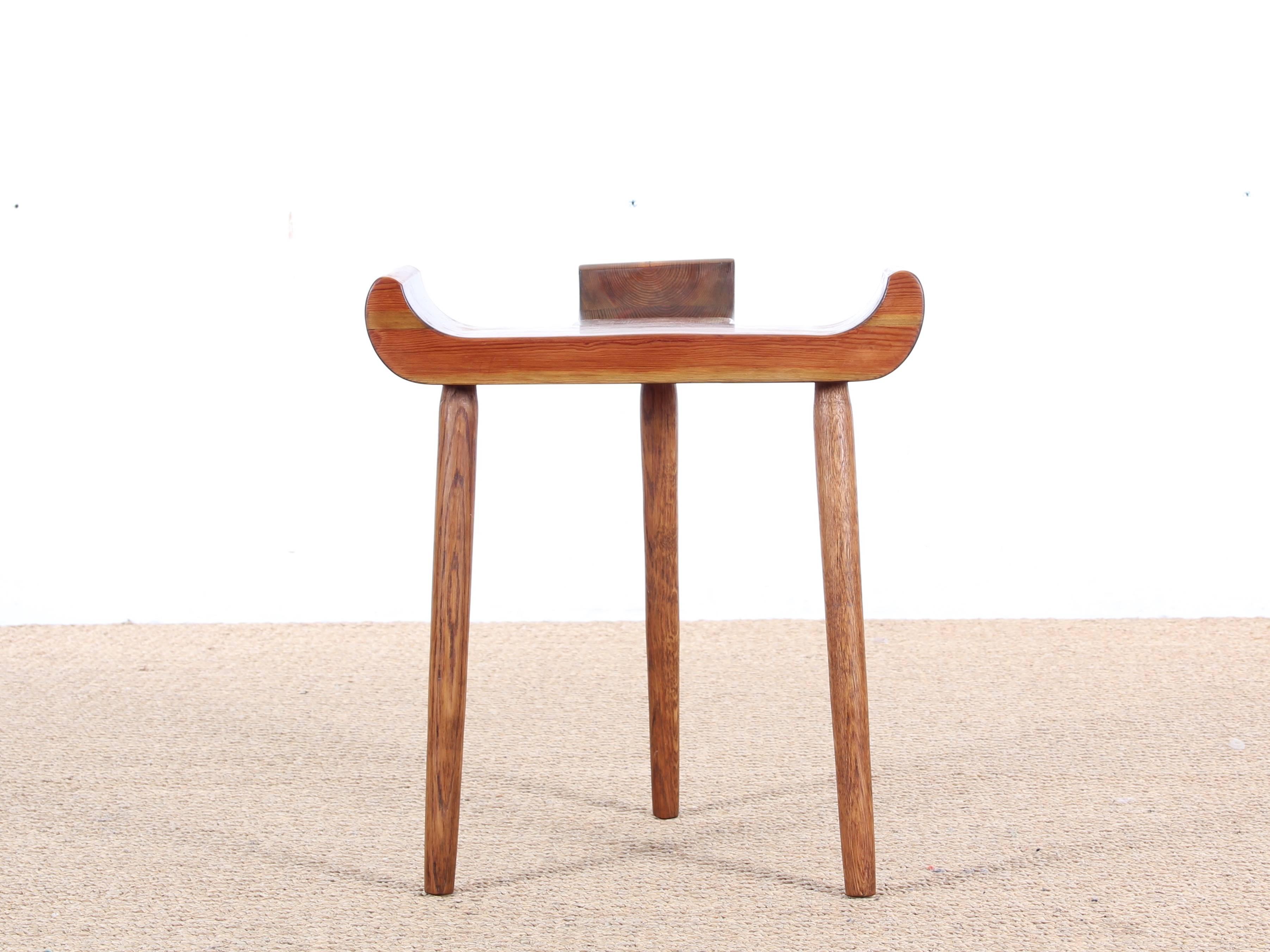 Mid-Century Modern stool in pine and oak, Brutalist style. Danish cabinetmaker work from the 1940s.