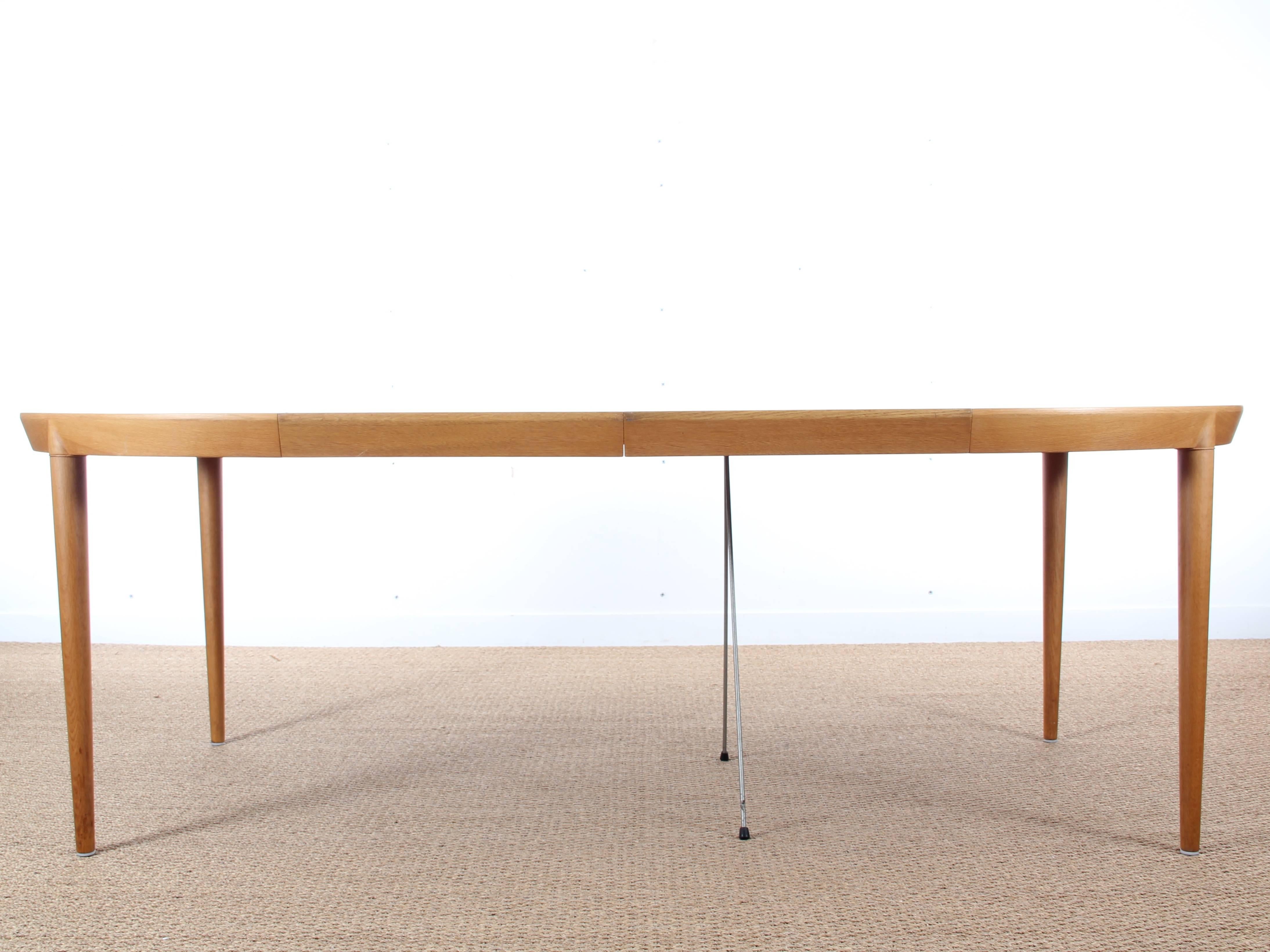 Danish Mid-Century Modern Round Dining Table in Oak by Erik Riisager-Hansen