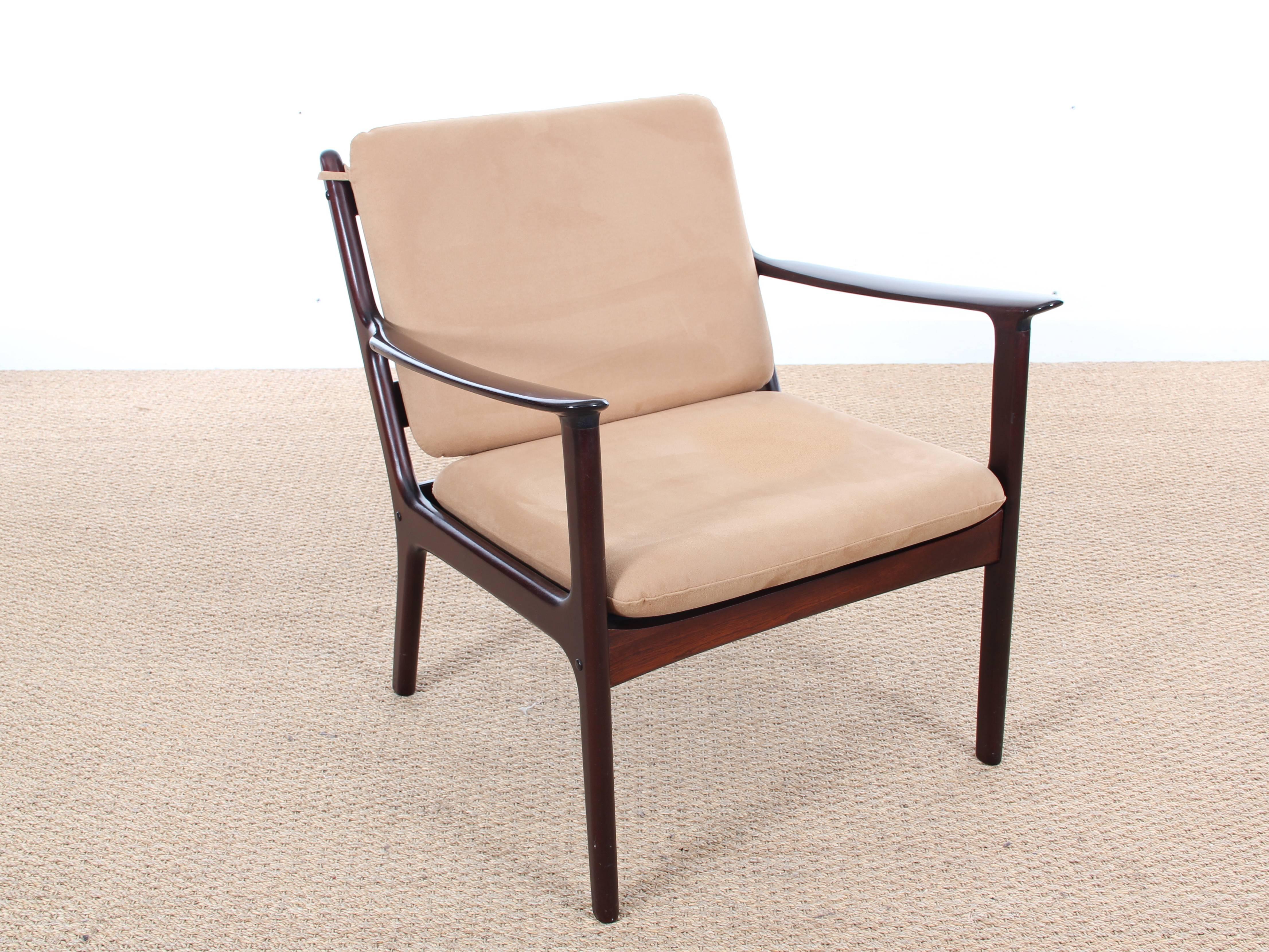 Mid-Century Modern Danish Lounge Chair in Mahogany Model PJ 112 by Ole Wanscher In Excellent Condition In Courbevoie, FR