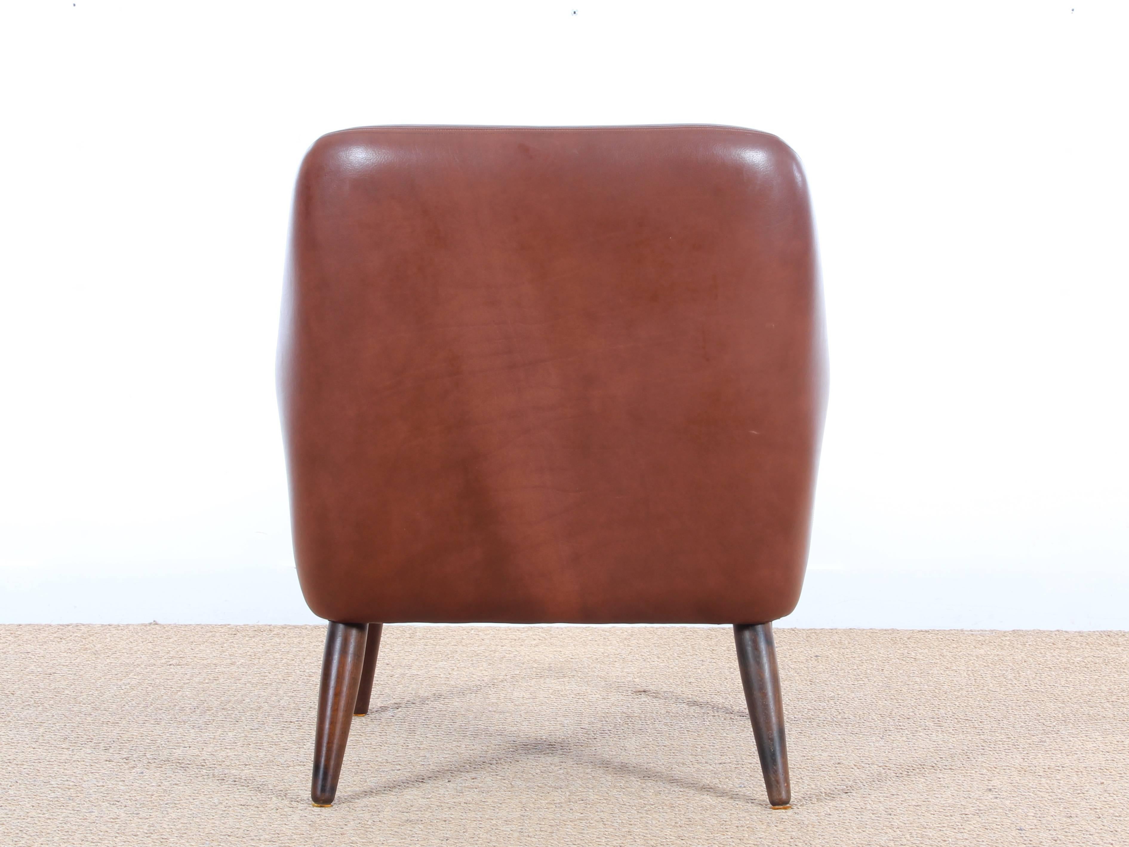 Danish Mid-Century  modern scandinavian lounge chair in cognac leather