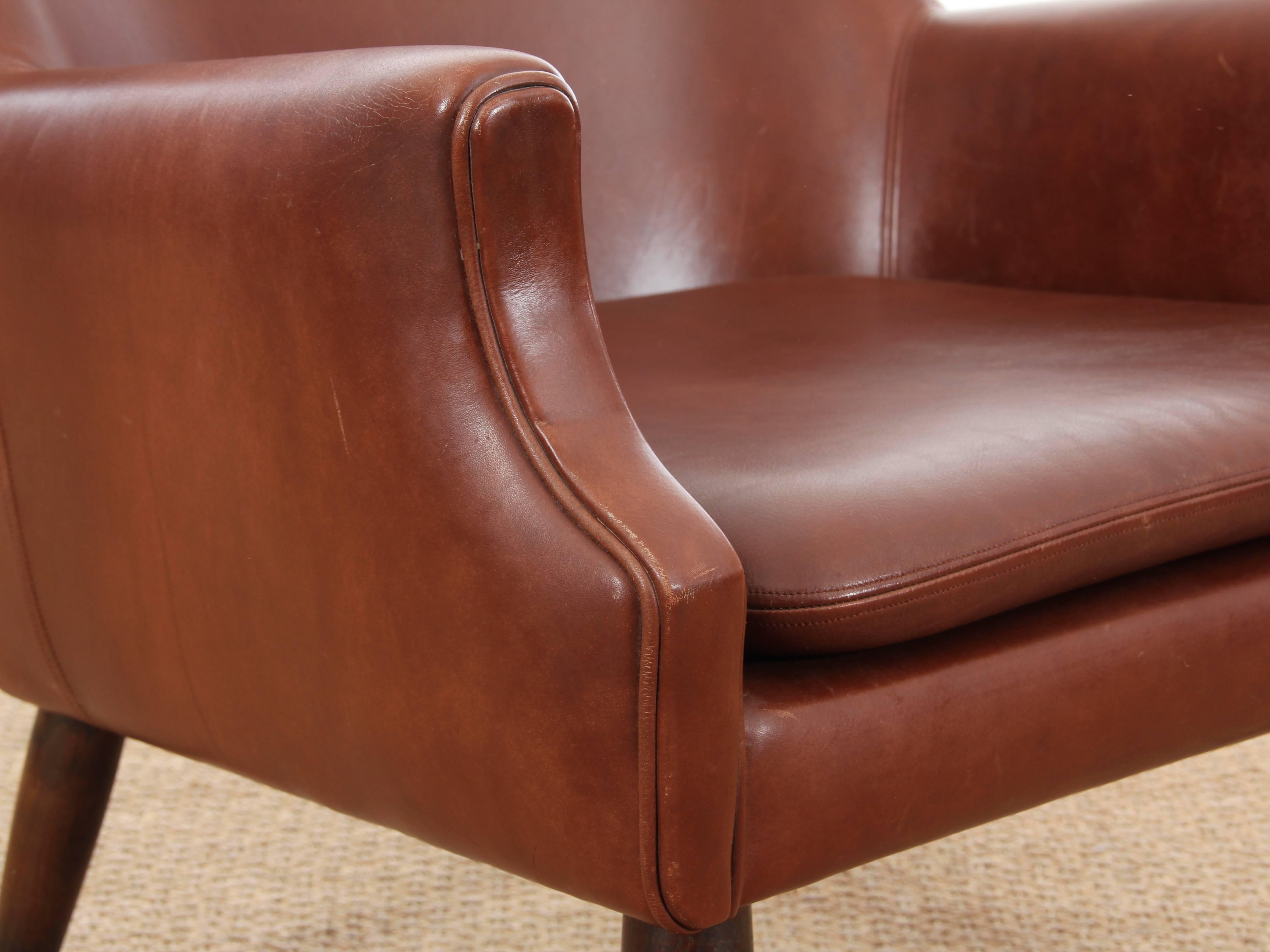 Mid-Century  modern scandinavian lounge chair in cognac leather 2