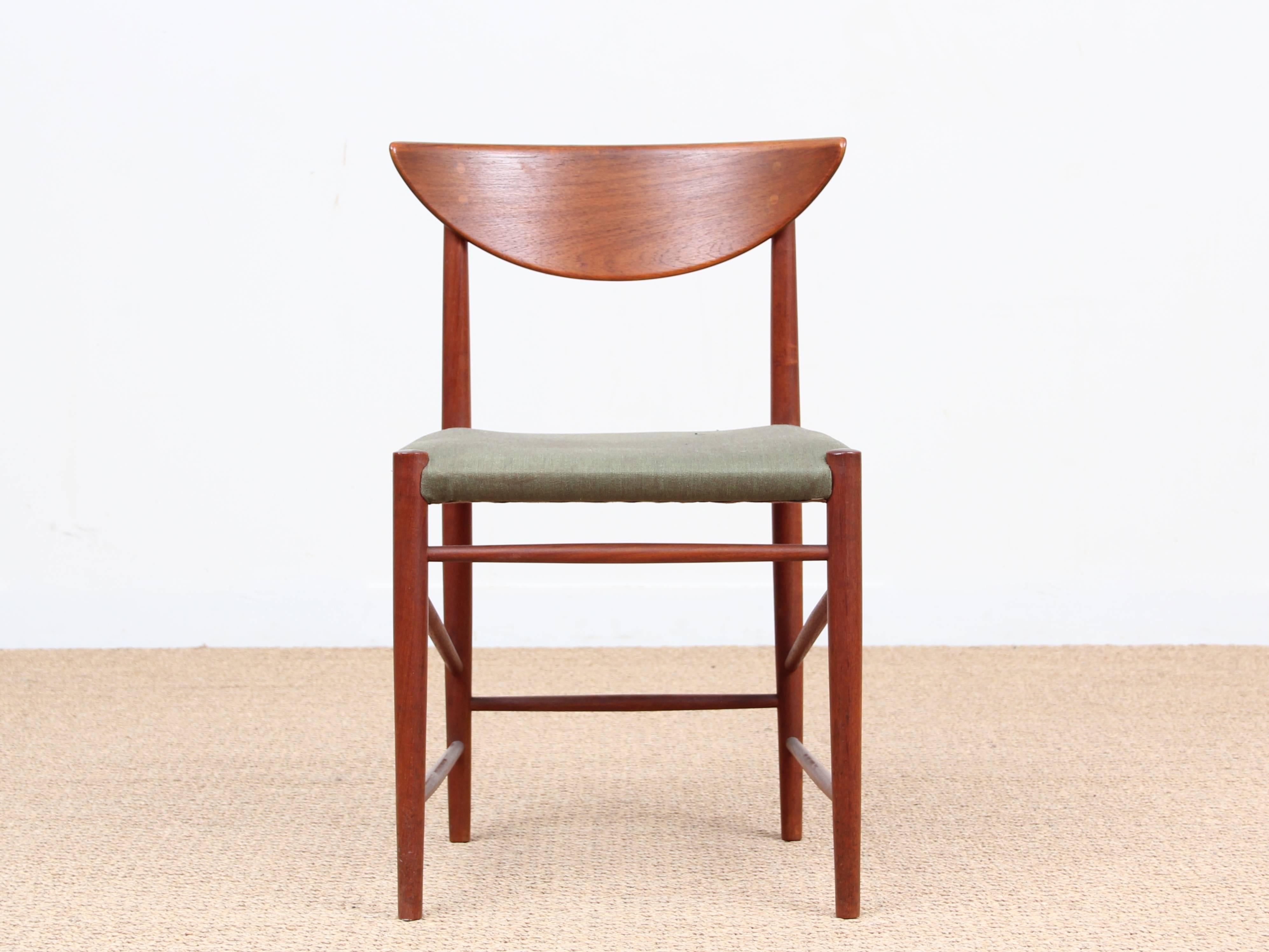 Mid-Century Modern Danish set of six chairs in teck model 316 by Hvidt & Mølgaard Nielsen. Original earlier edition from 1958. Original upholstery. Can be changed on demand. Extra cost: €200,00 per chair.