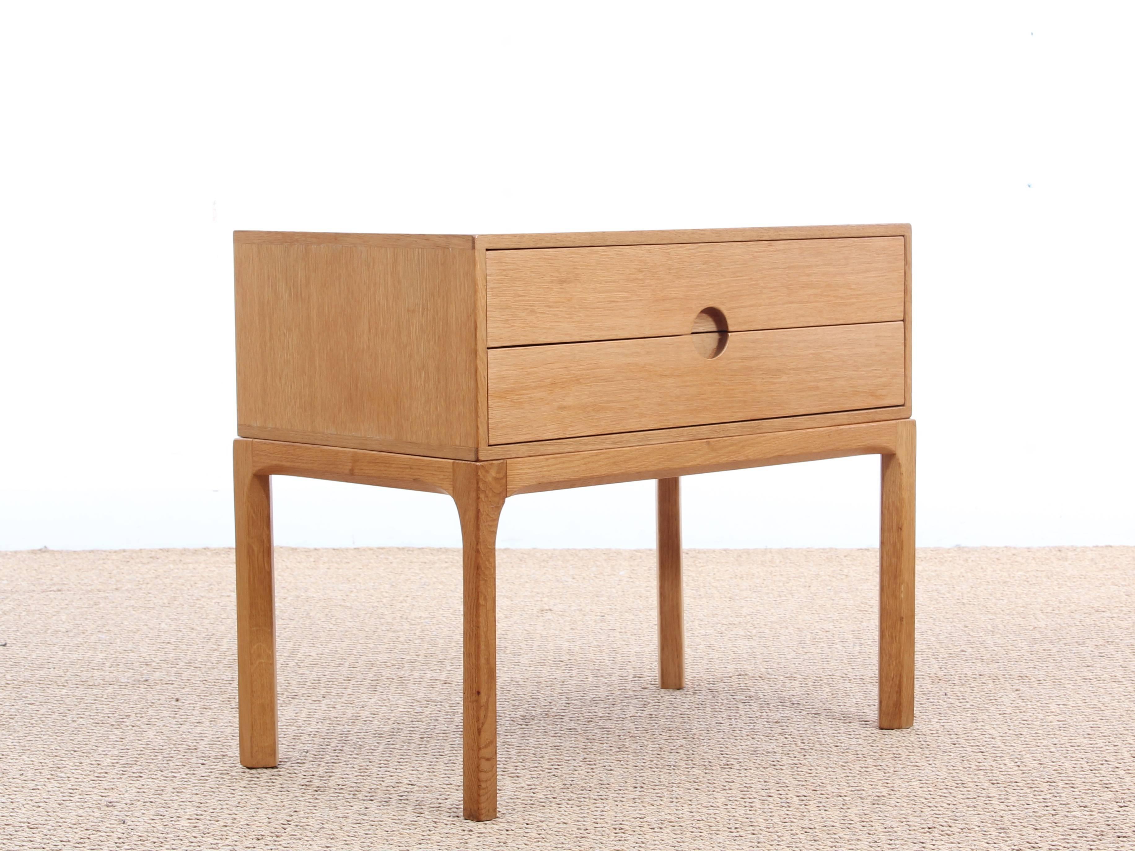 Mid-Century Modern chest of drawers or bed table in oak model 334 by Kai Kristiansen.