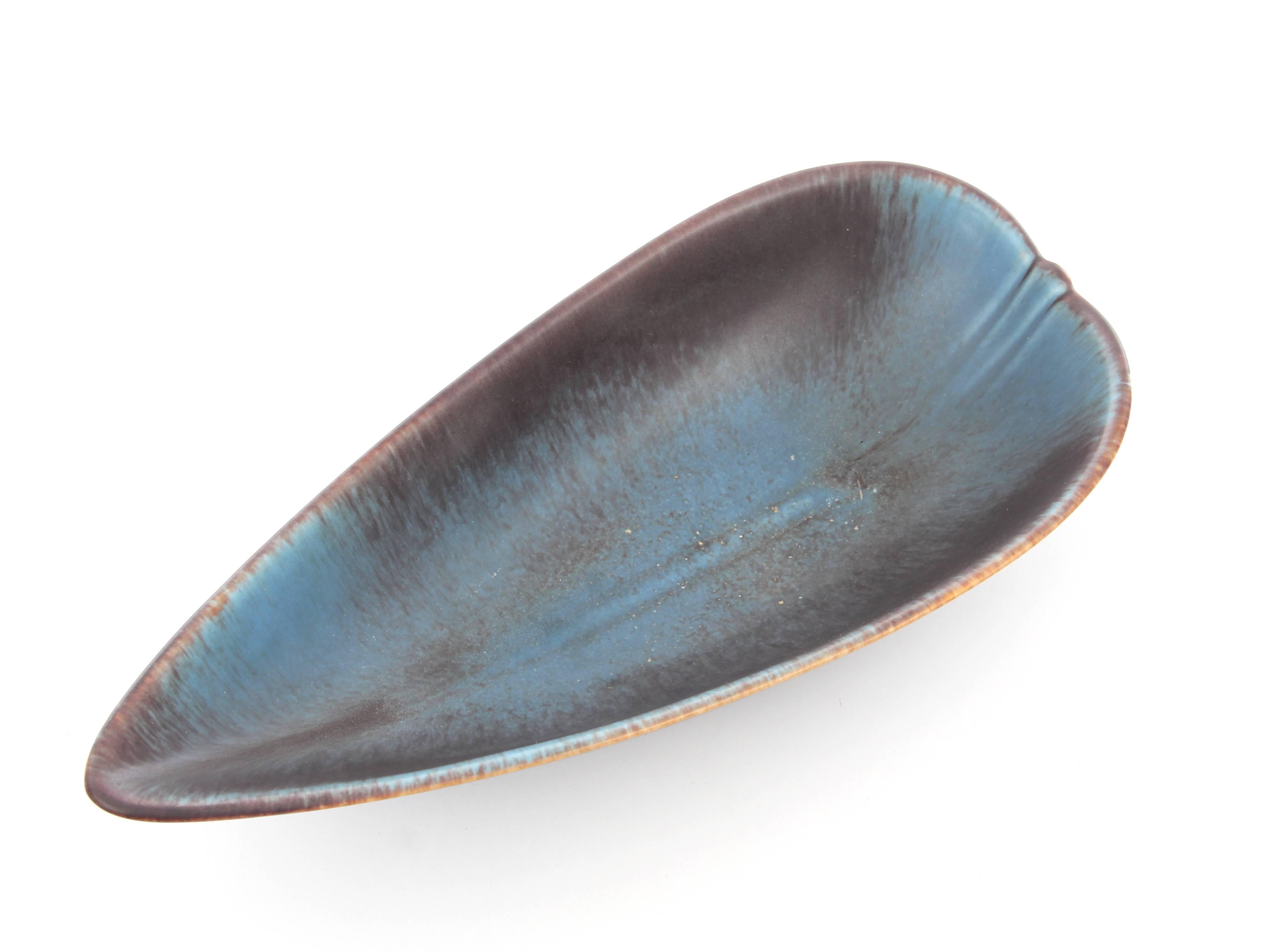Rörstrand Brown and Blue Haresfur Leaf-Shaped Tray by Gunnar Nylund In Excellent Condition For Sale In Courbevoie, FR