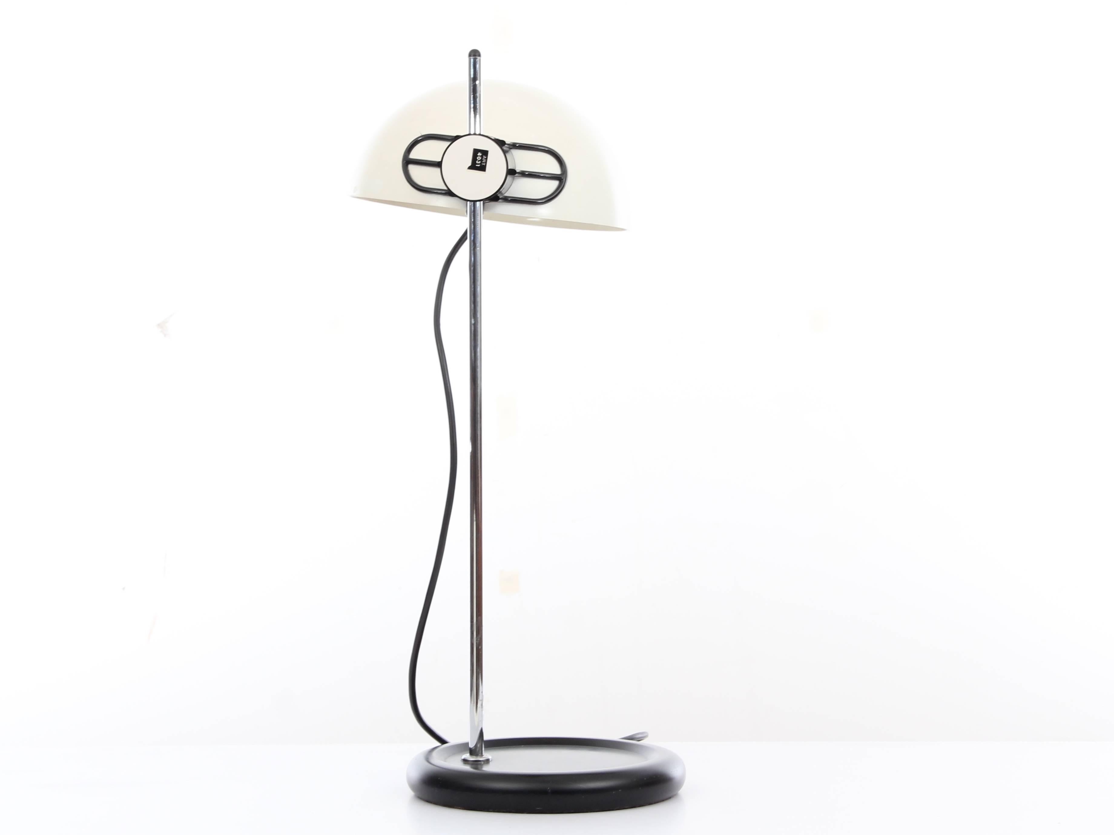 Milieu du XXe siècle Lampe italienne mi-siècle moderne par Harvey Guzzini en vente