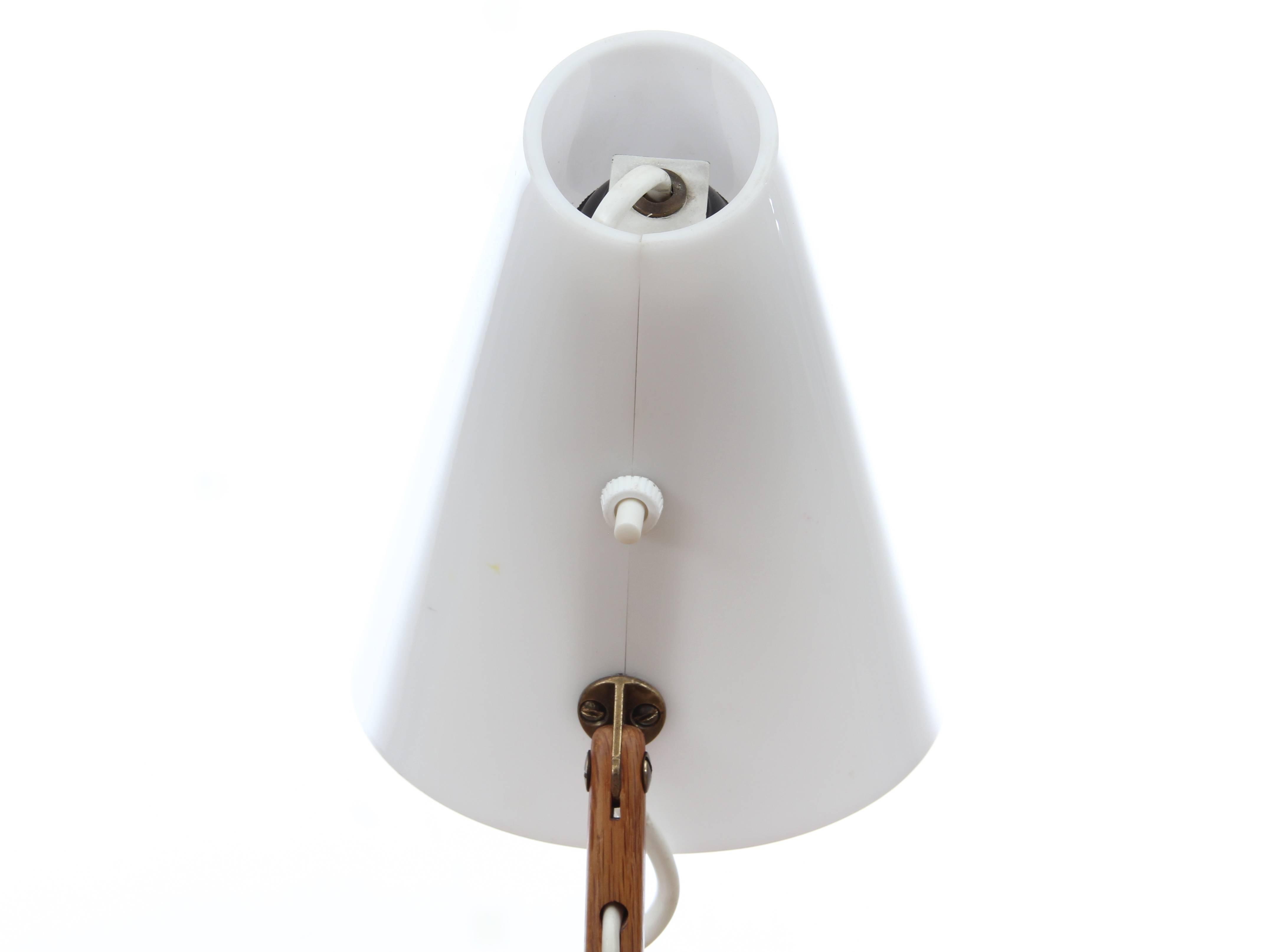 Mid-20th Century Mid-Century Modern Small Floor Lamp by Uno & Osten Kristiansson for Luxus