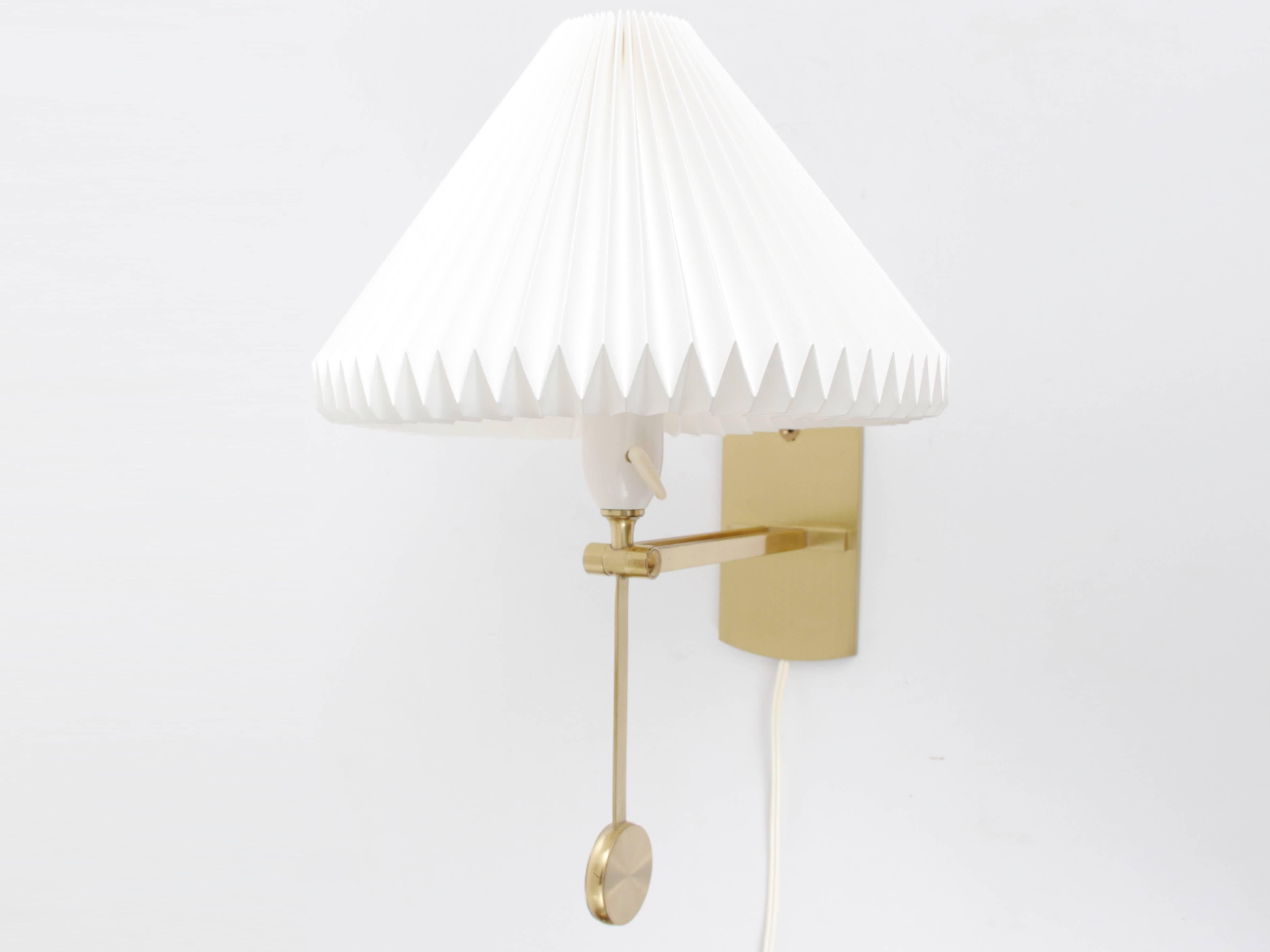 Mid-Century Modern Scandinavian Wall or Table Lamp by Le Klint In Excellent Condition In Courbevoie, FR