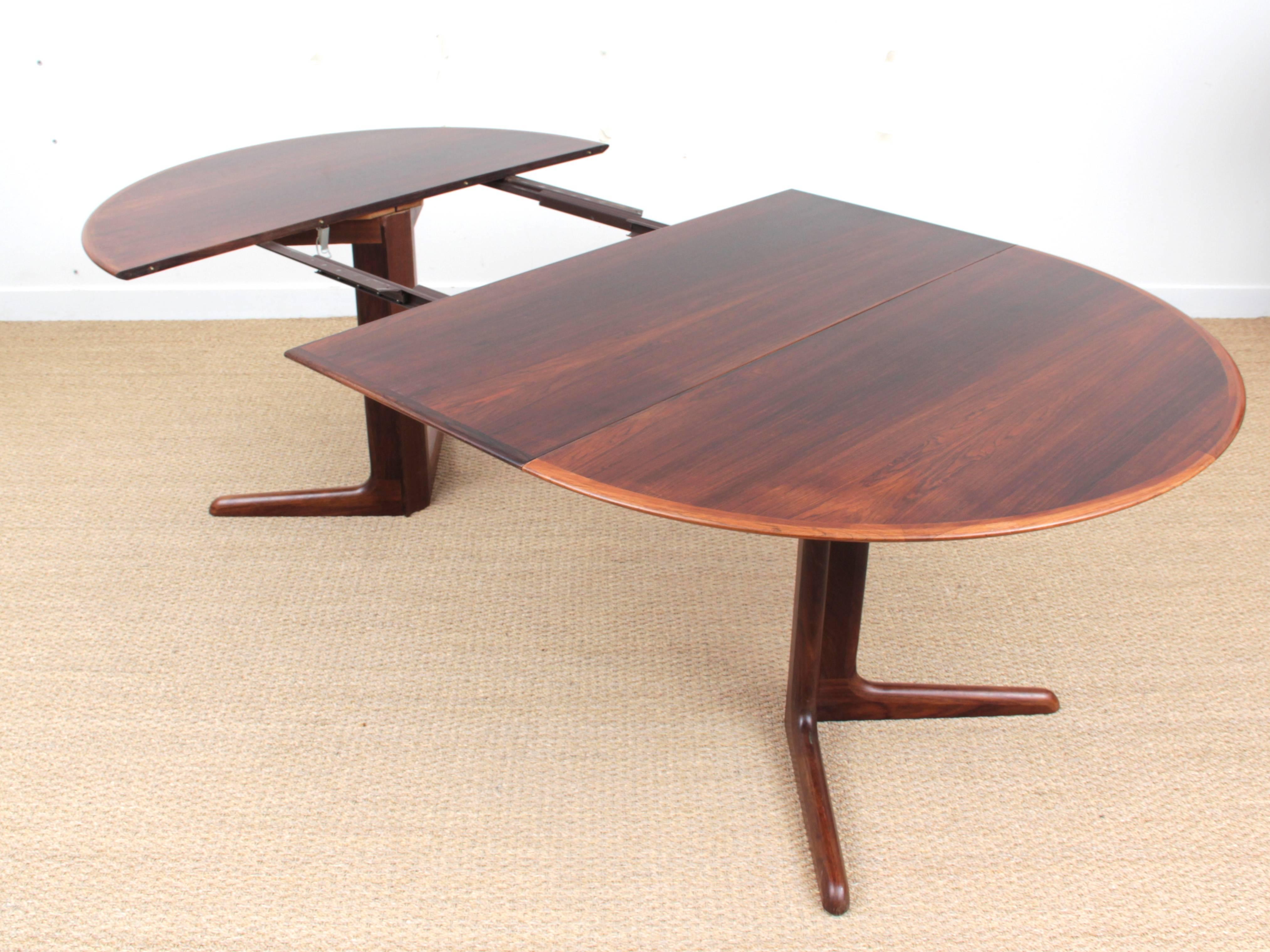Mid-Century Modern Scandinavian Round Dining Table in Rosewood 1