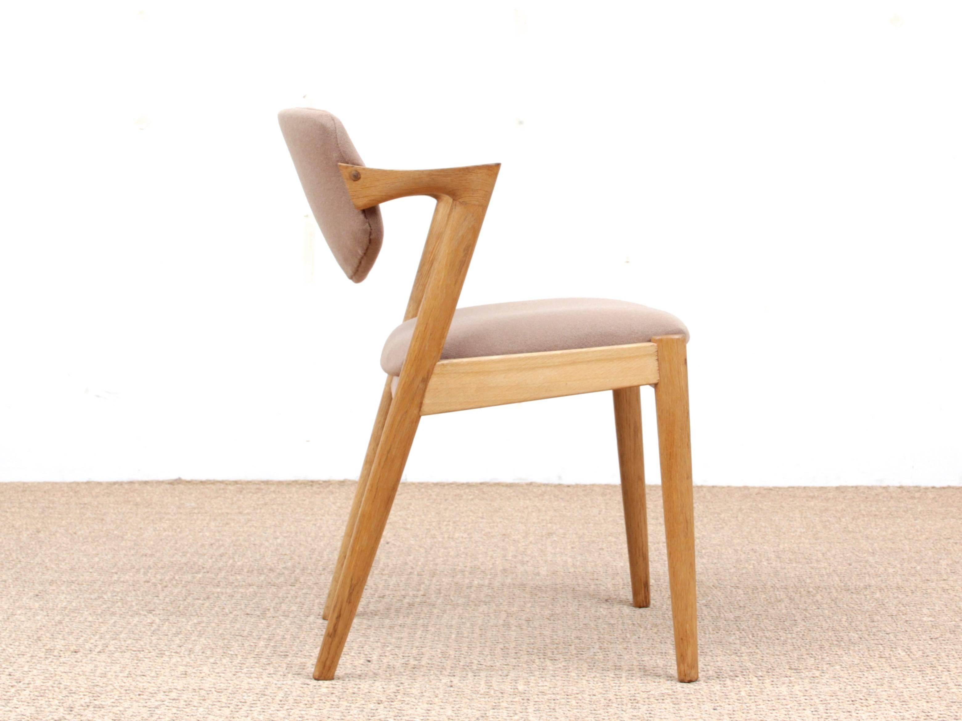 Midcentury Danish Set of Eight Kai Kristiansen Oak Chairs, Model 42 In Good Condition In Courbevoie, FR