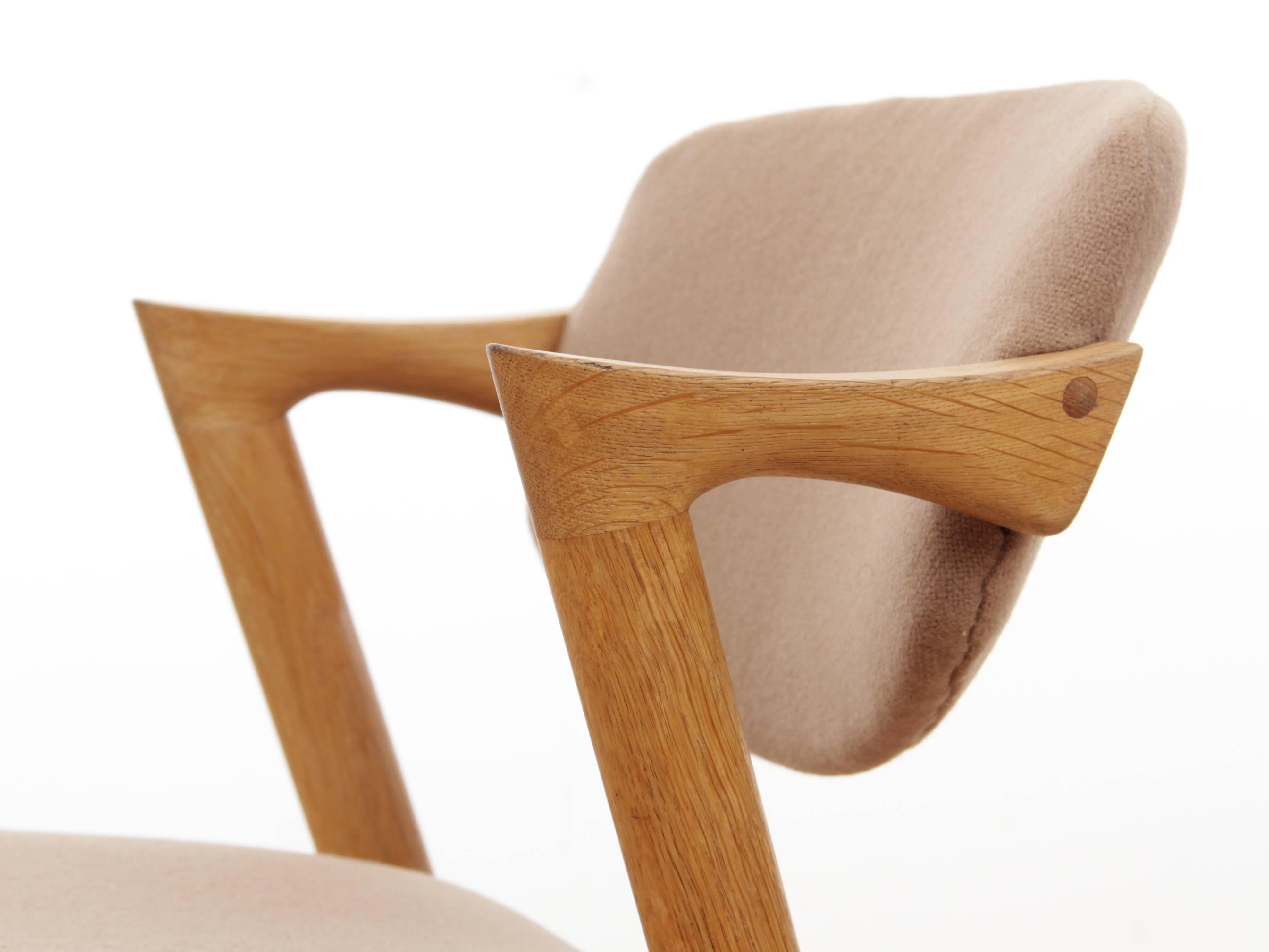 Midcentury Danish Set of Eight Kai Kristiansen Oak Chairs, Model 42 3