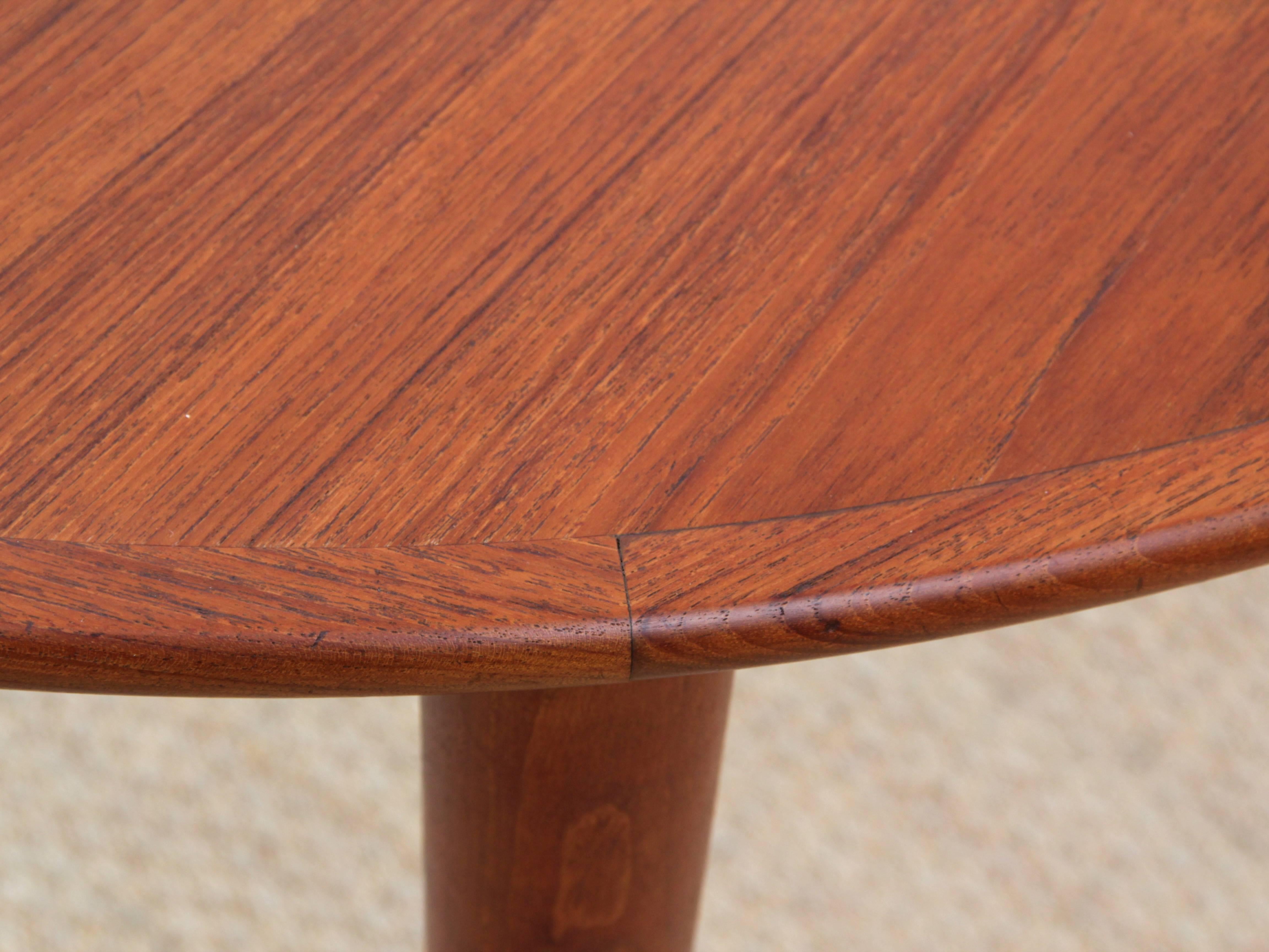 mid century round dining table
