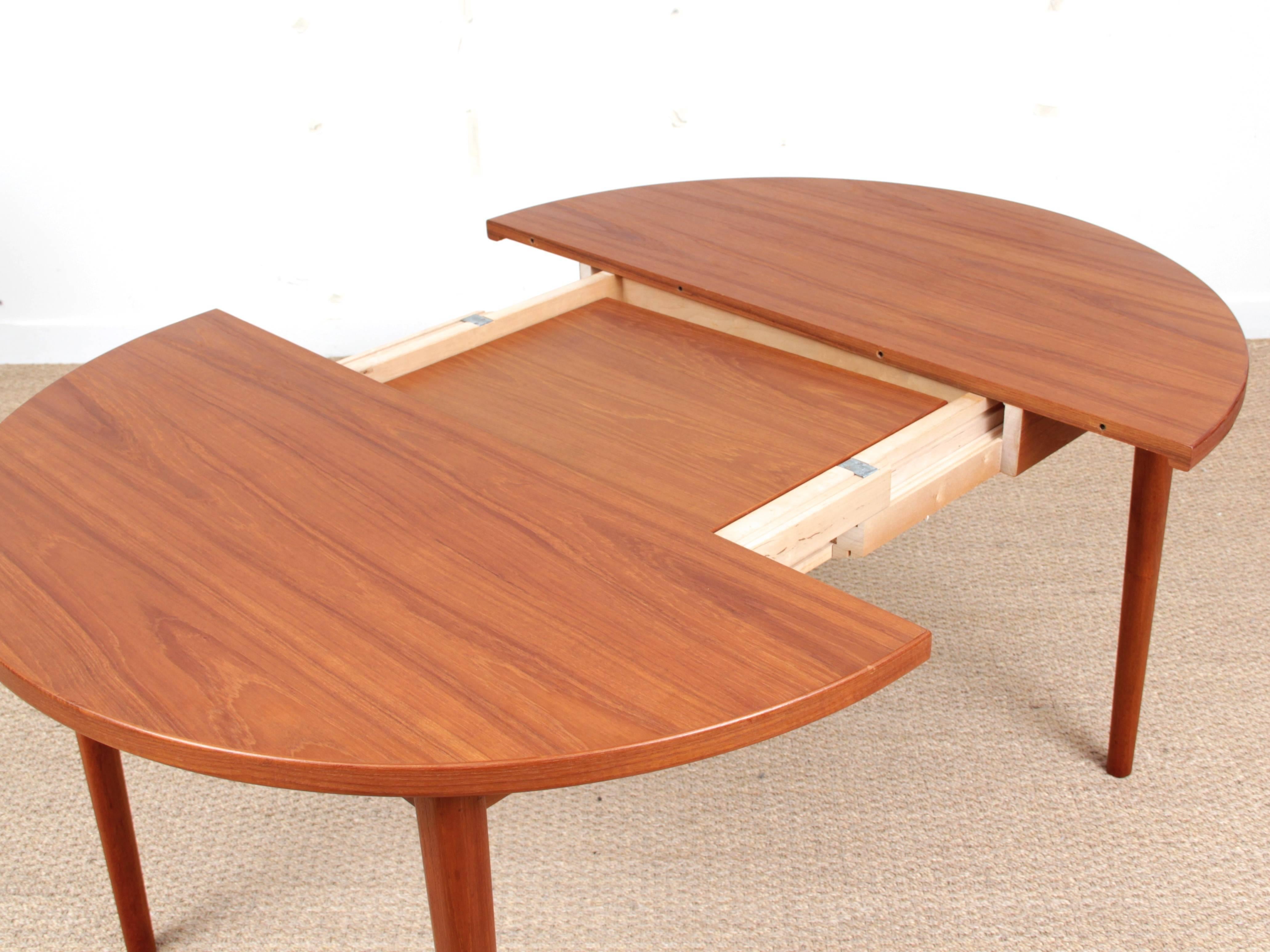 Mid-Century Modern Scandinavian Round Dining Table in Teak by Nils Jonsson 2