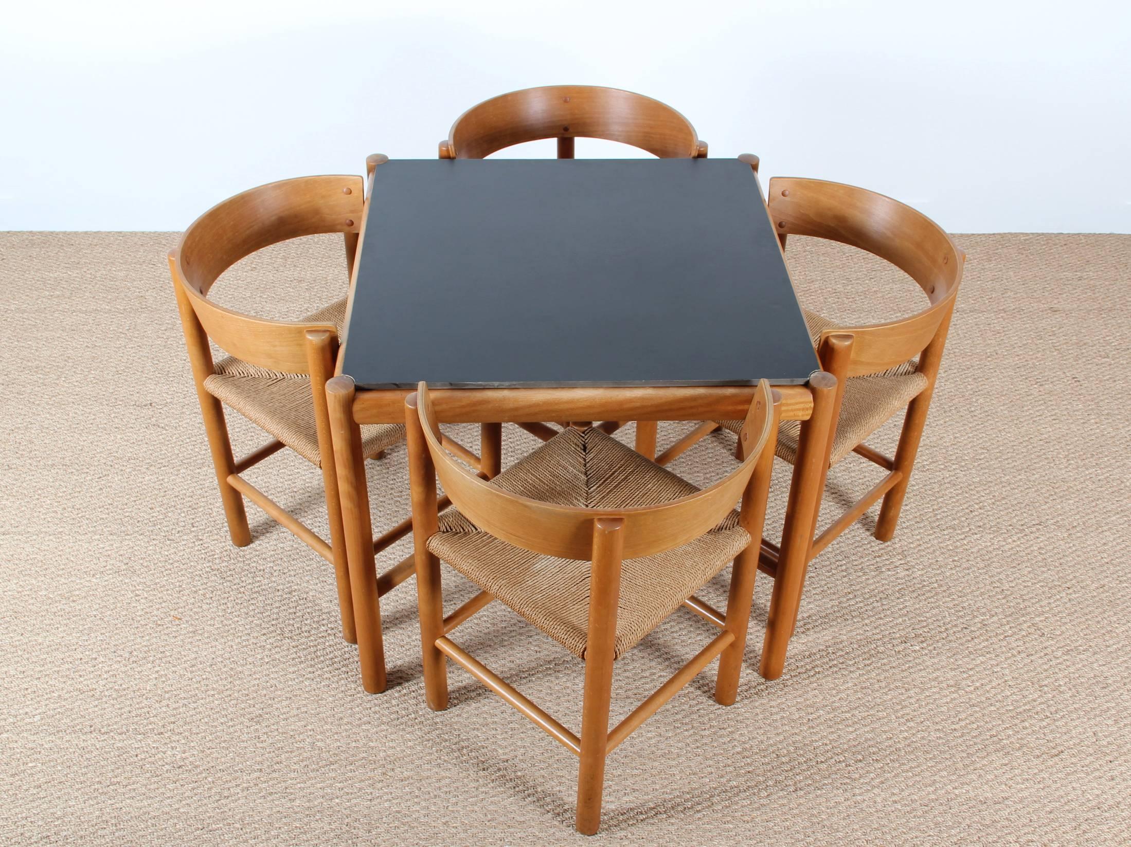 Set of Dining Table and Four Chairs, Model FH4216 & FH4226 4